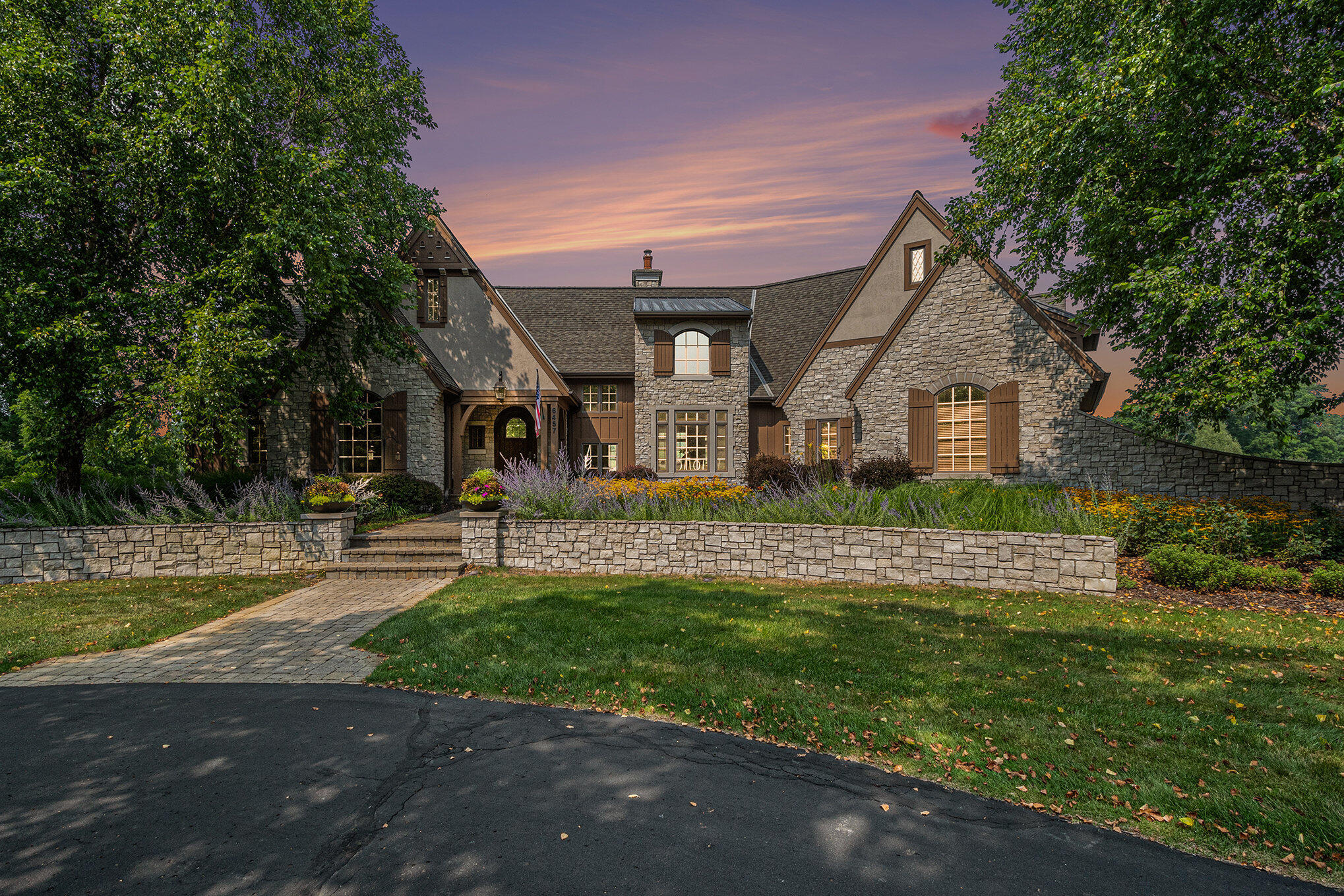 6457 Old Darby Trail NE