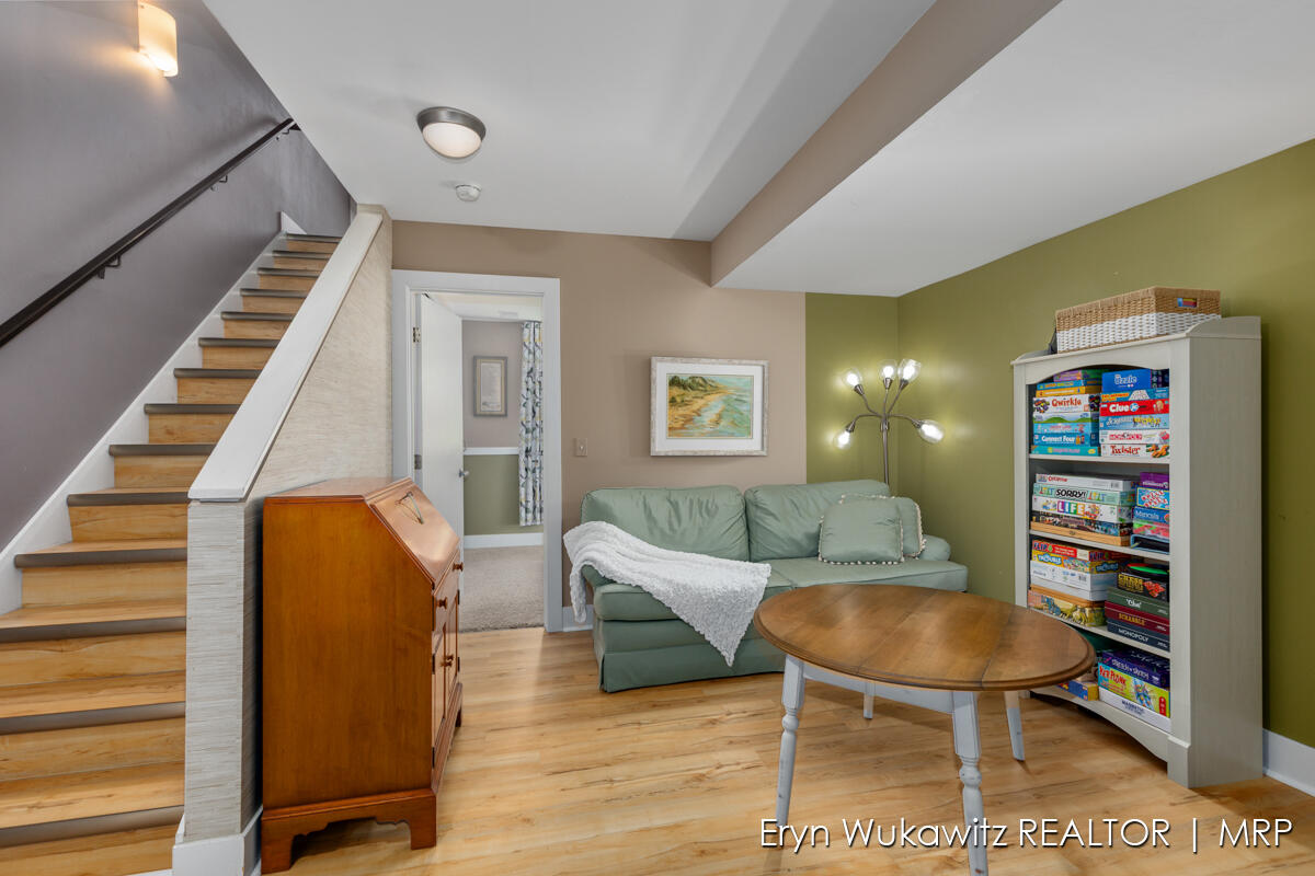 2167 New Town Drive NE