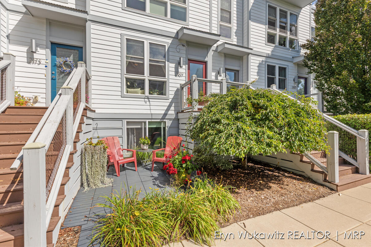 2167 New Town Drive NE