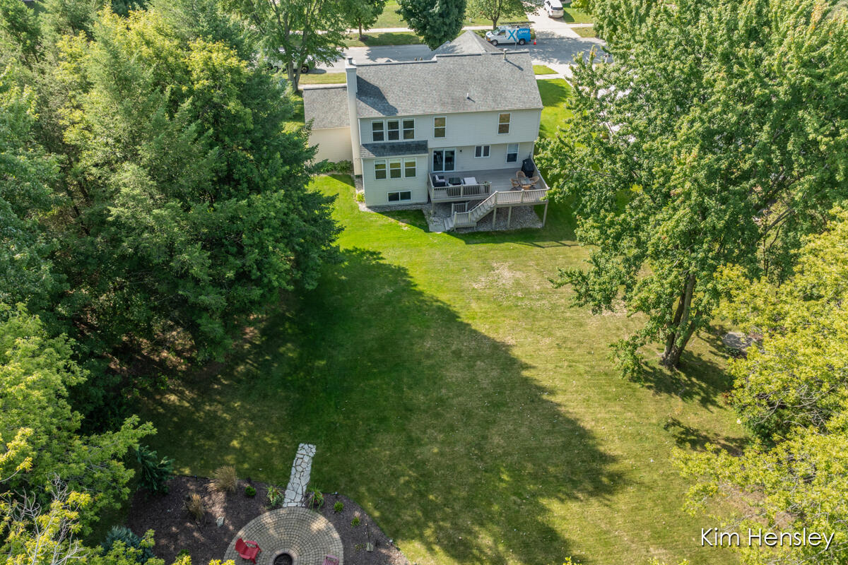 3881 Fraser Drive NE