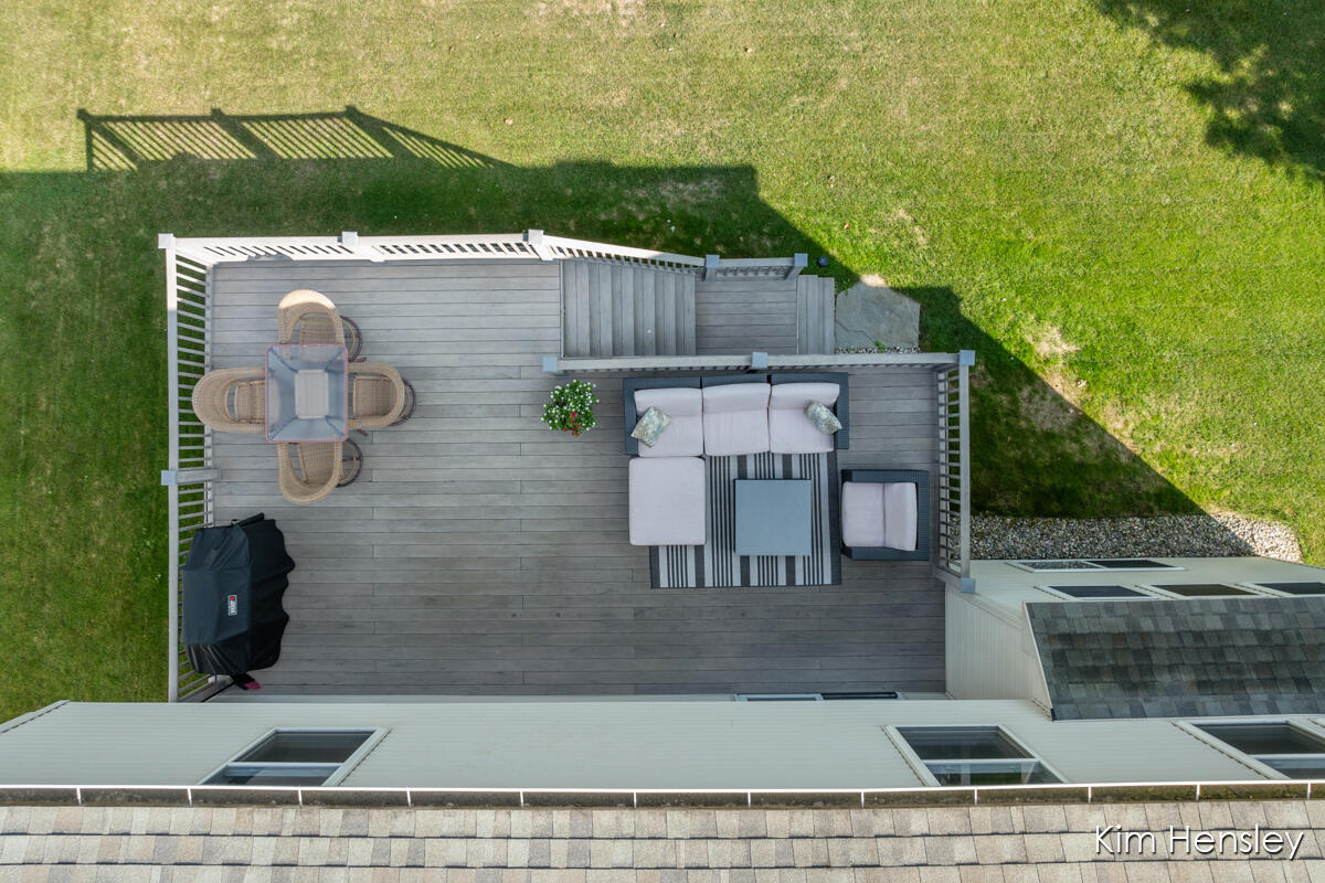 3881 Fraser Drive NE