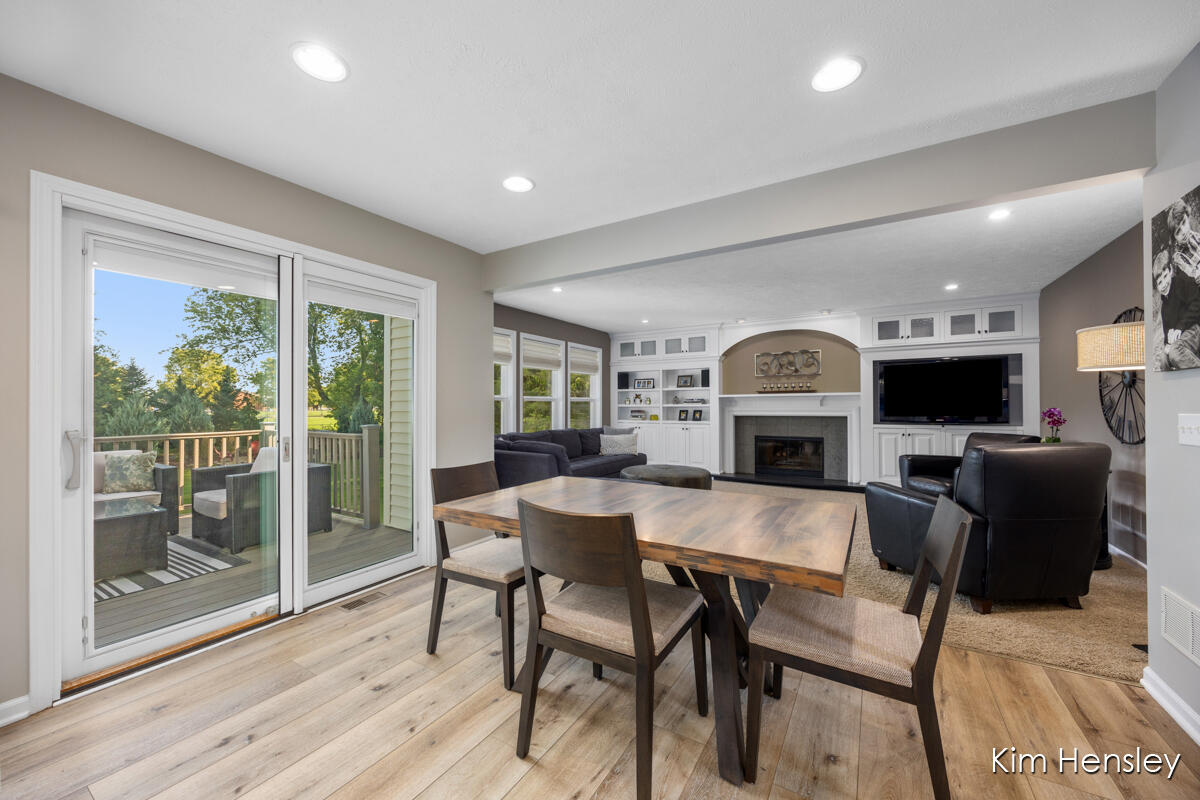 3881 Fraser Drive NE