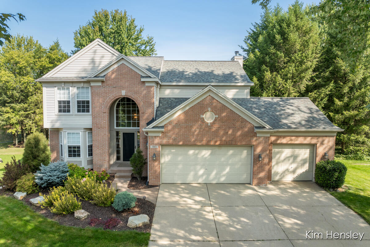 3881 Fraser Drive NE