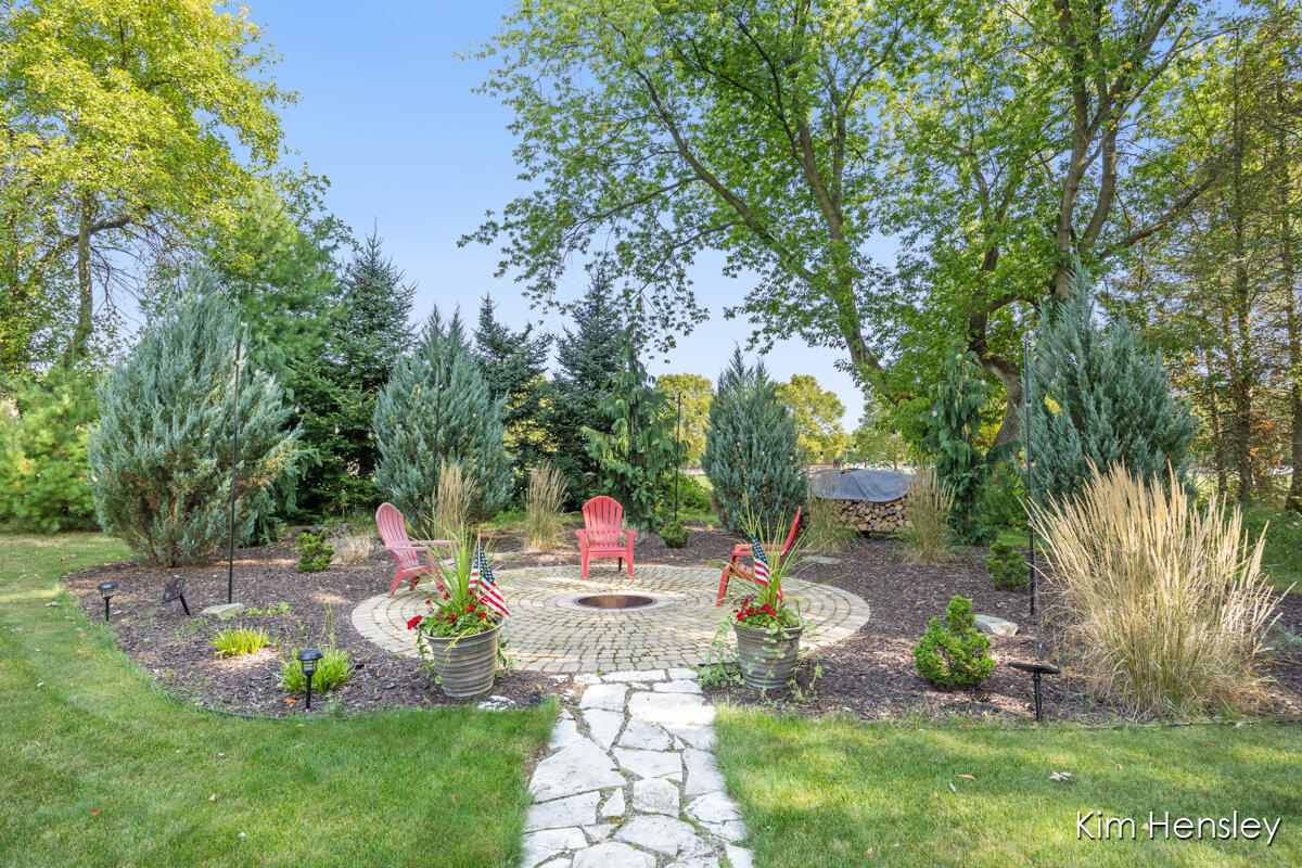 3881 Fraser Drive NE