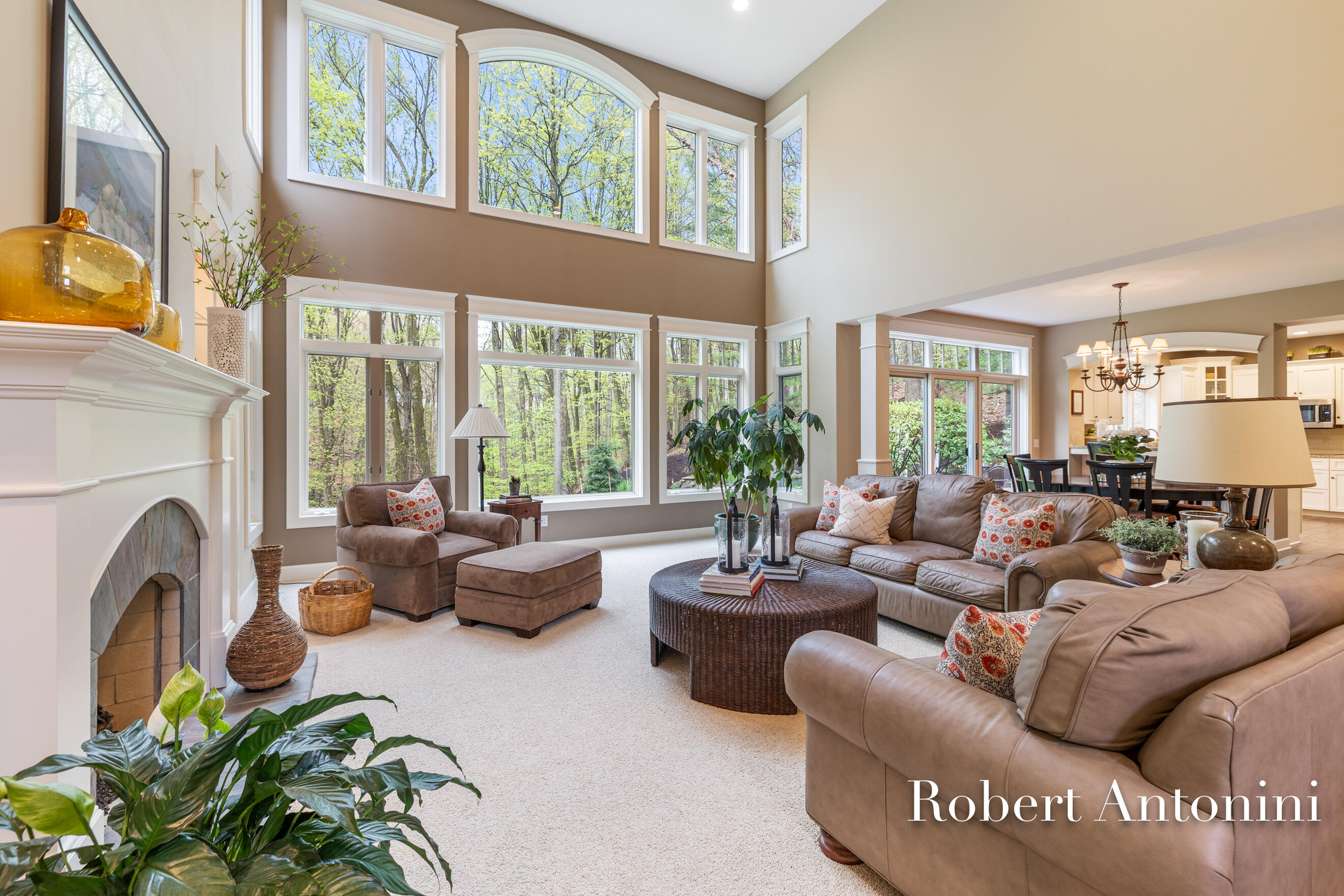 3860 Foxglove Court NE