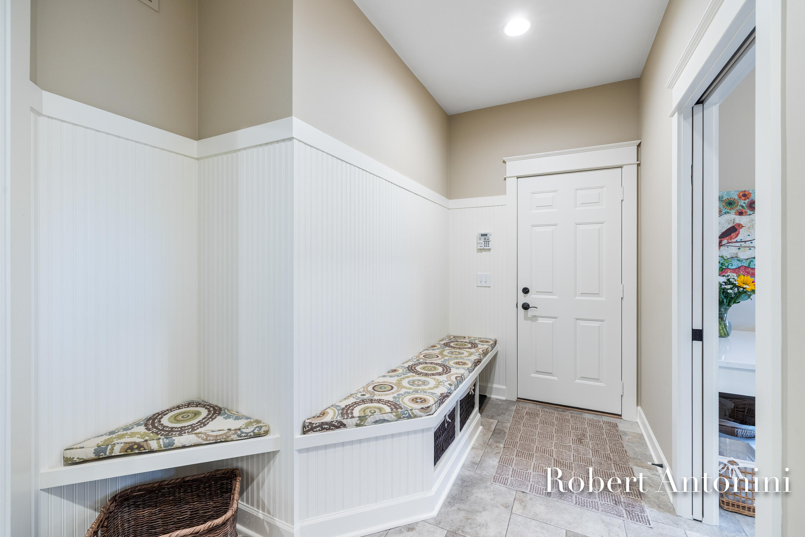 3860 Foxglove Court NE