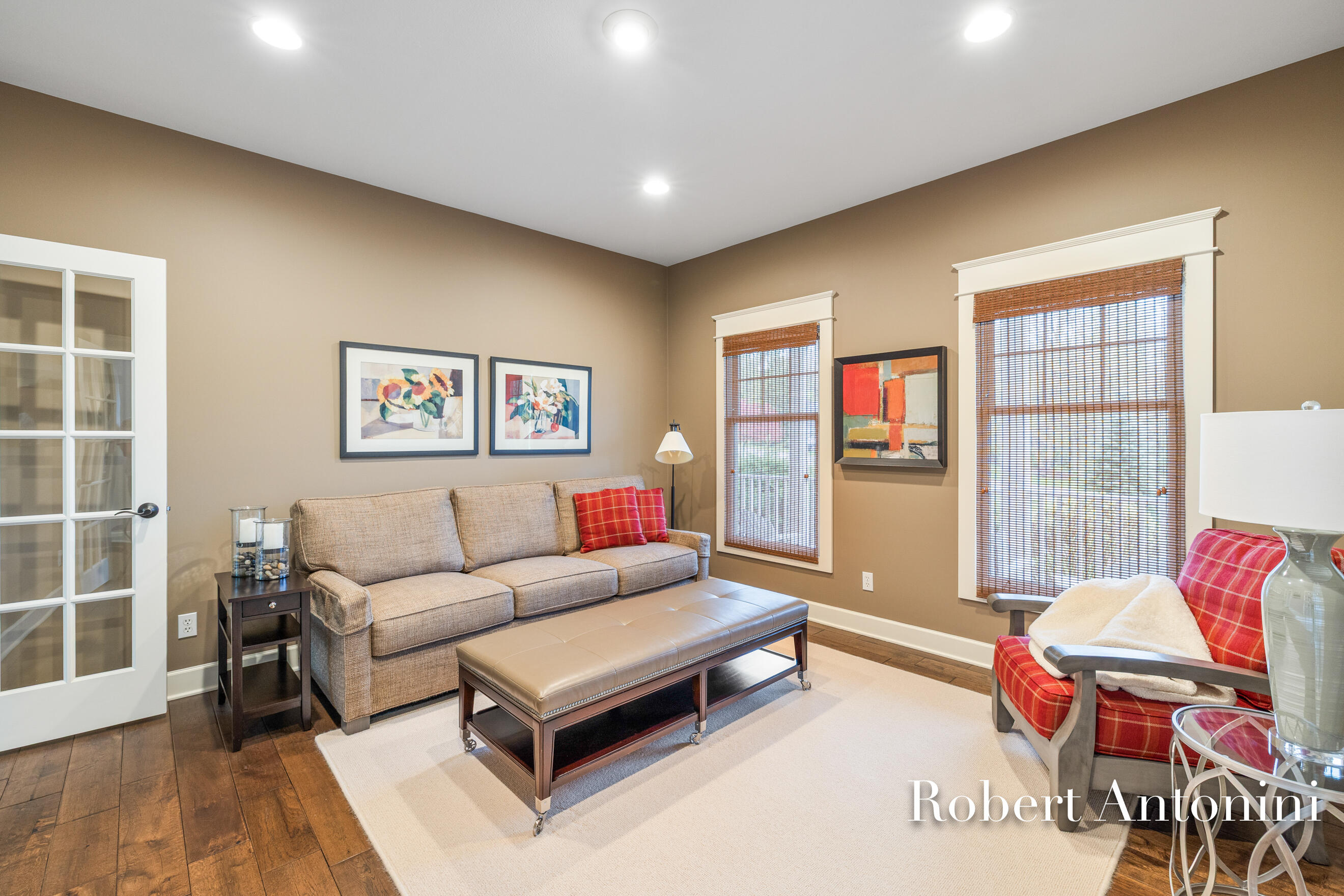 3860 Foxglove Court NE