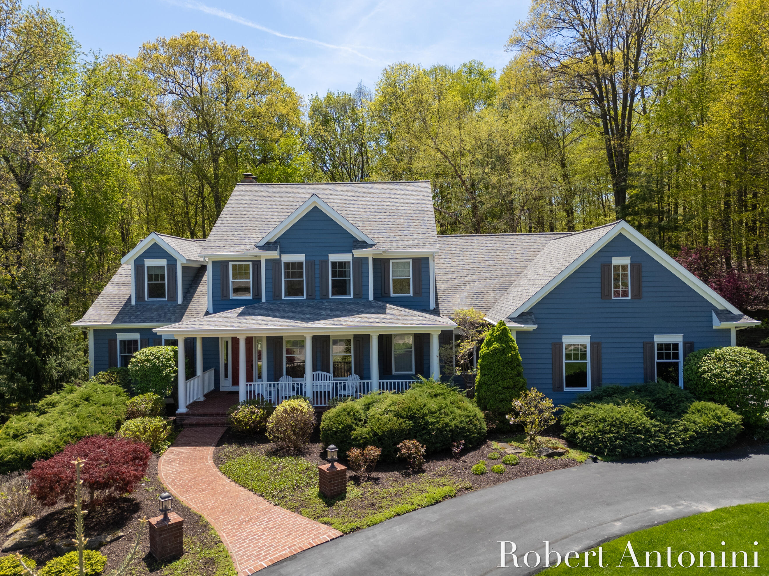 3860 Foxglove Court NE