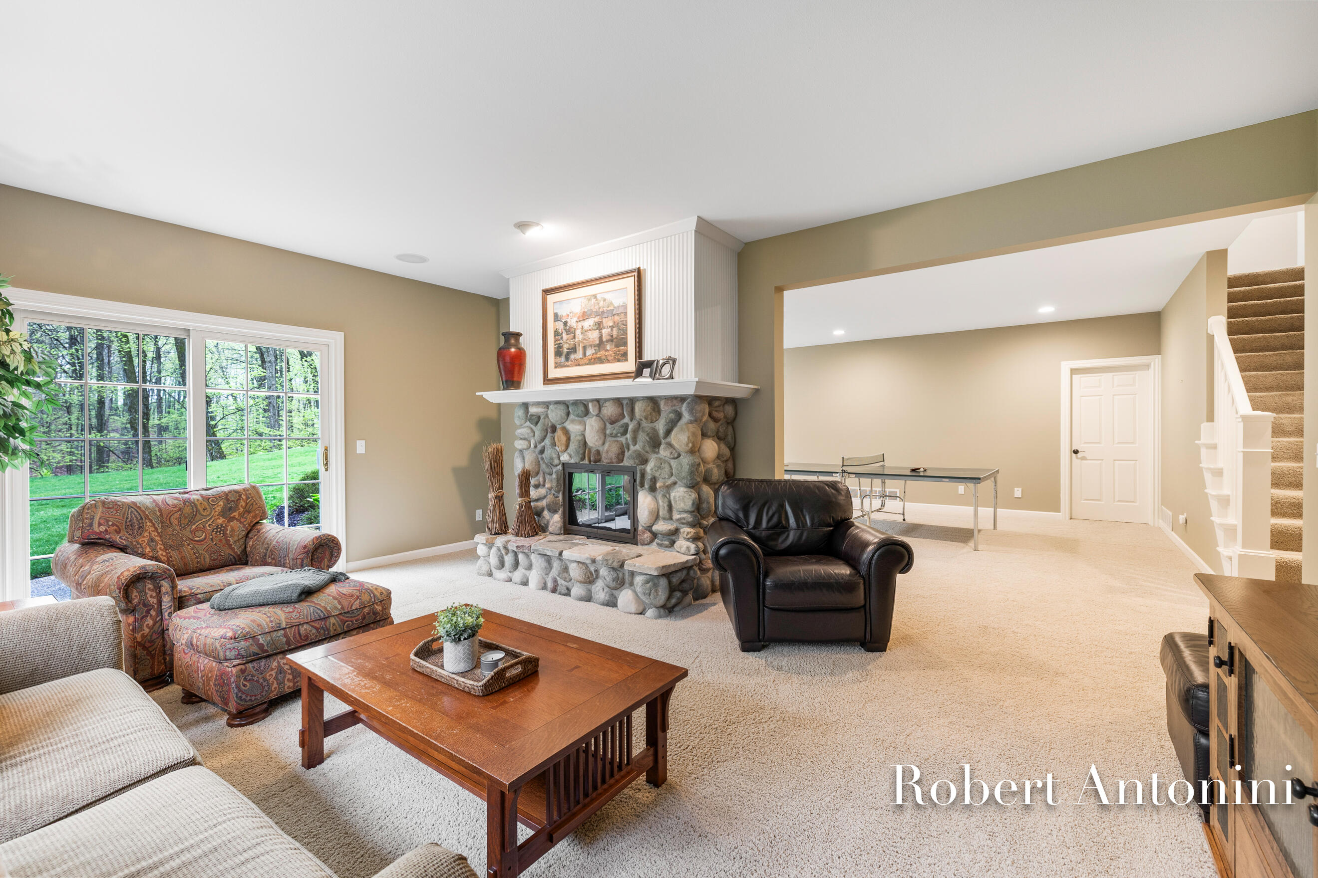 3860 Foxglove Court NE