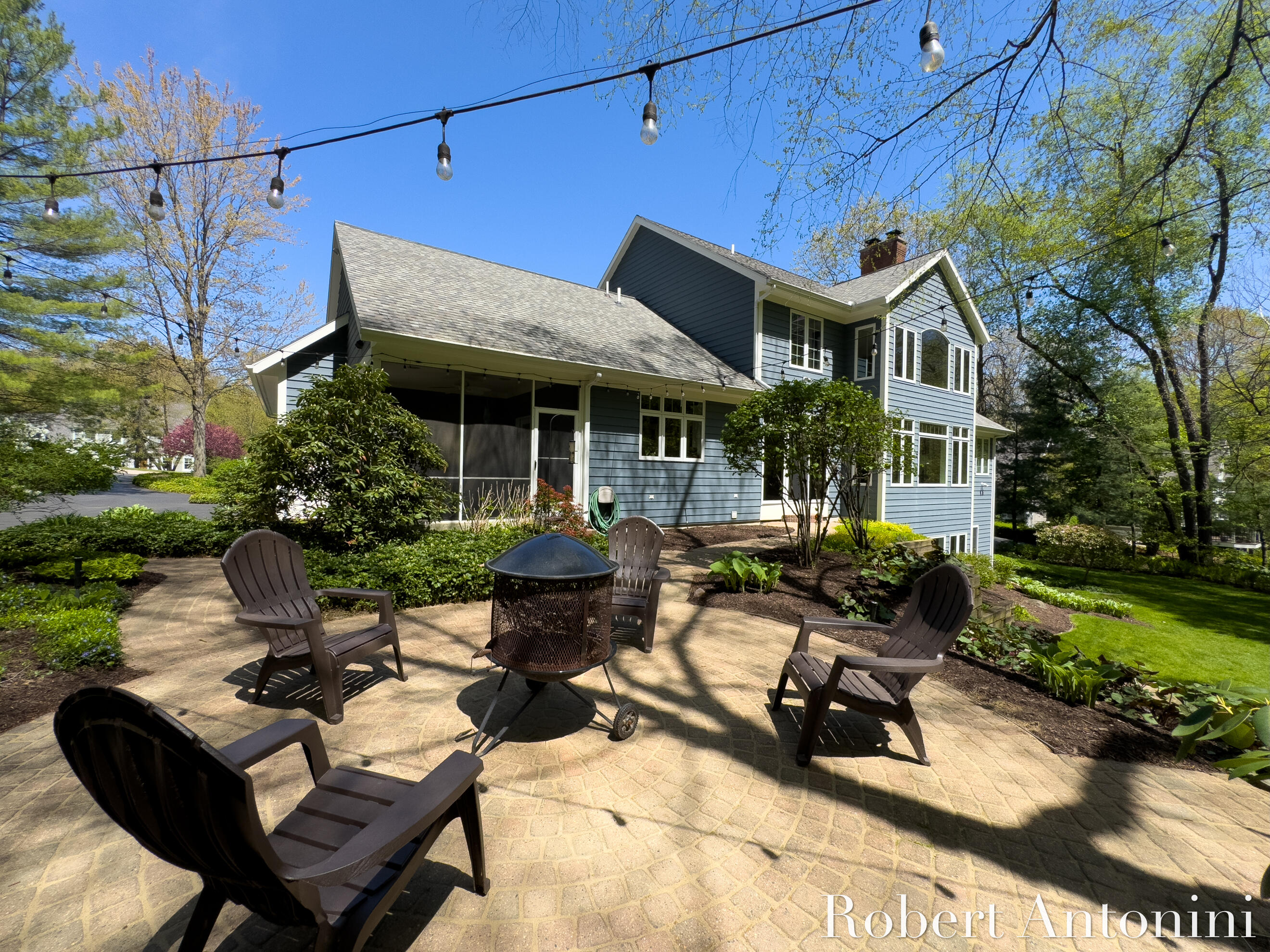 3860 Foxglove Court NE