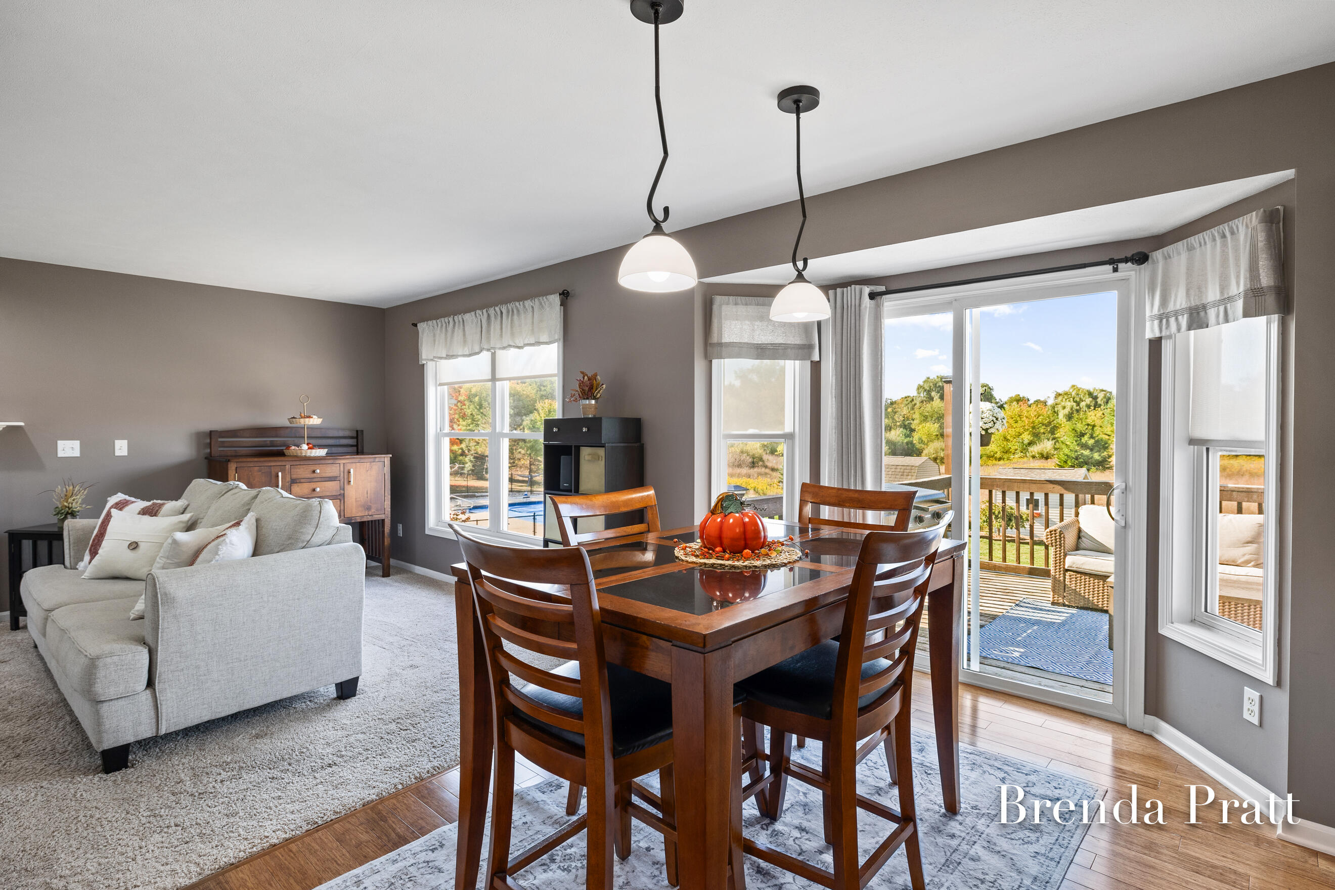 7277 Tillicum Trail NE