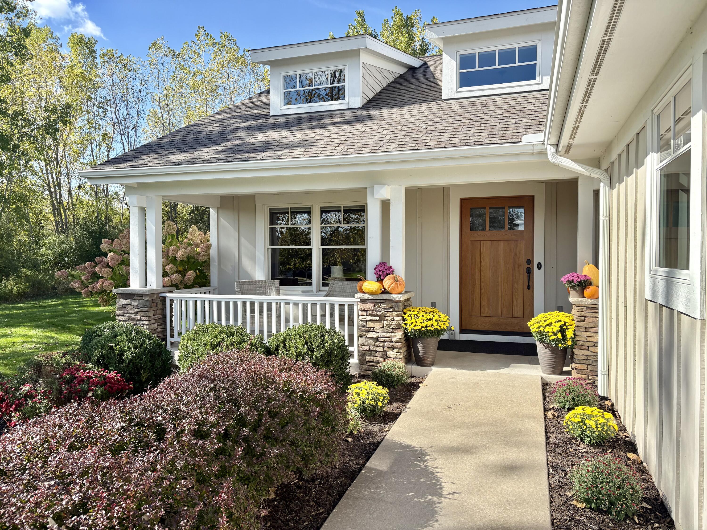 2033 Talamore Court SE