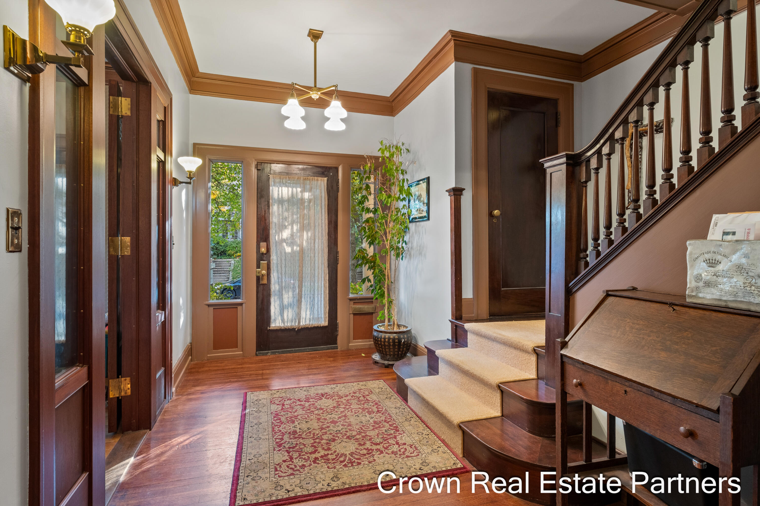 217 Madison Avenue SE