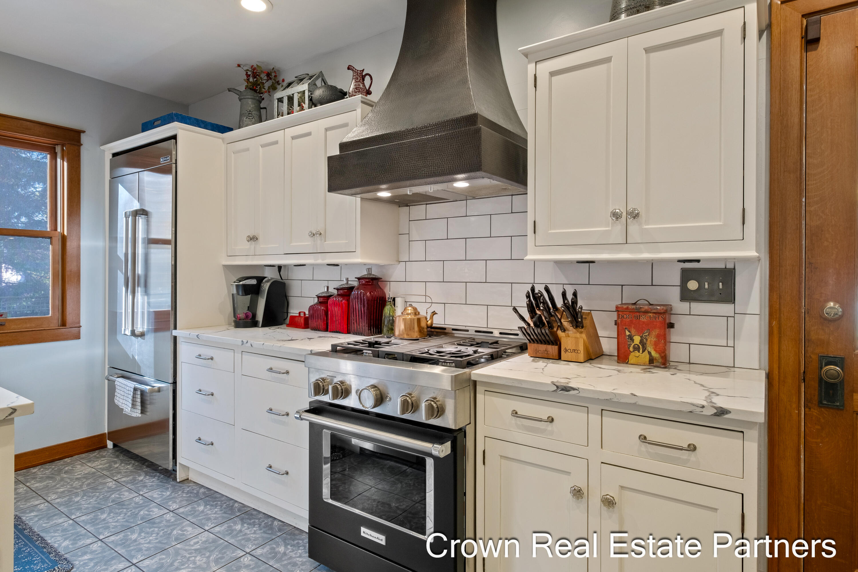 217 Madison Avenue SE