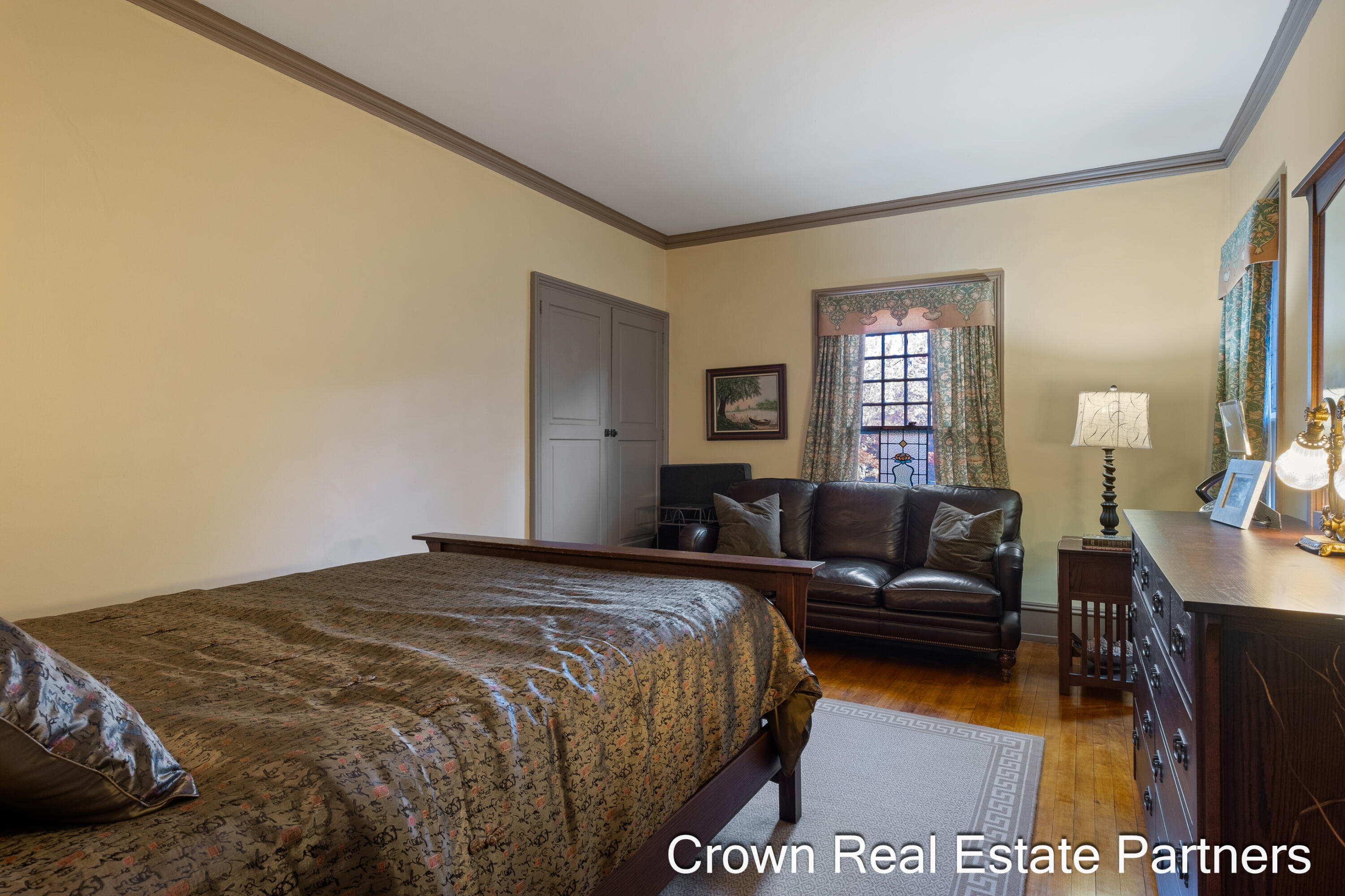 217 Madison Avenue SE