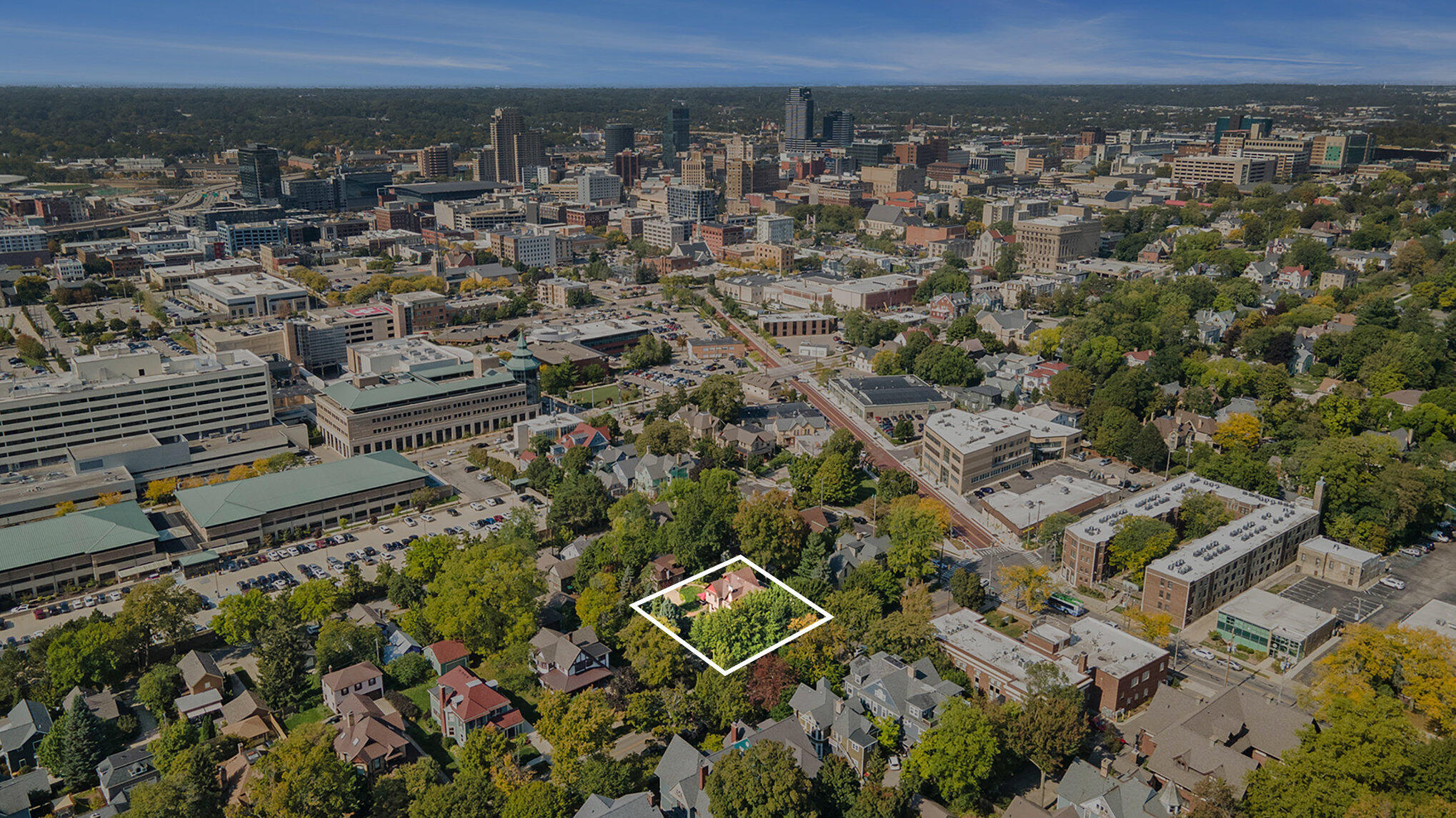 217 Madison Avenue SE