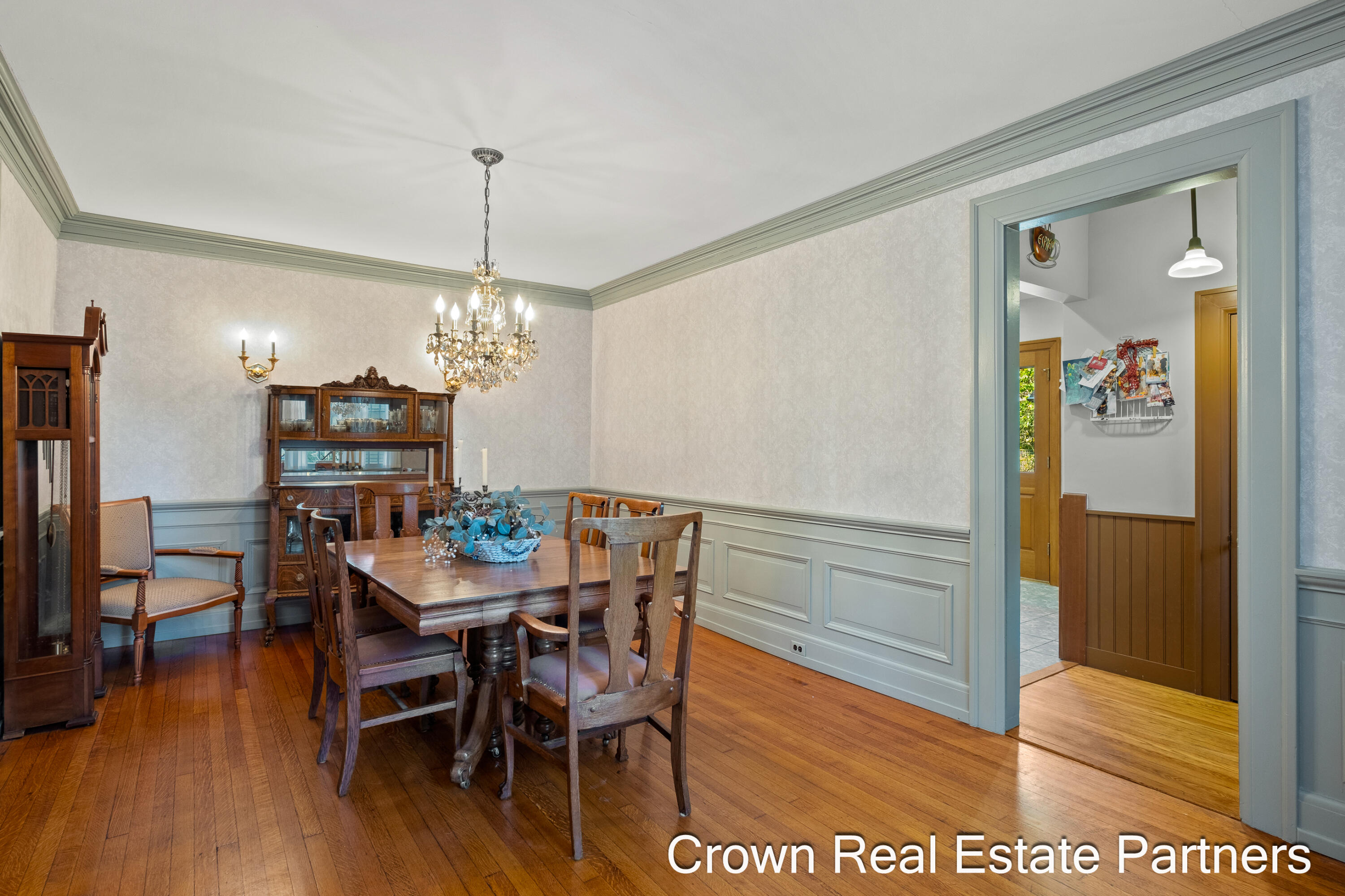 217 Madison Avenue SE