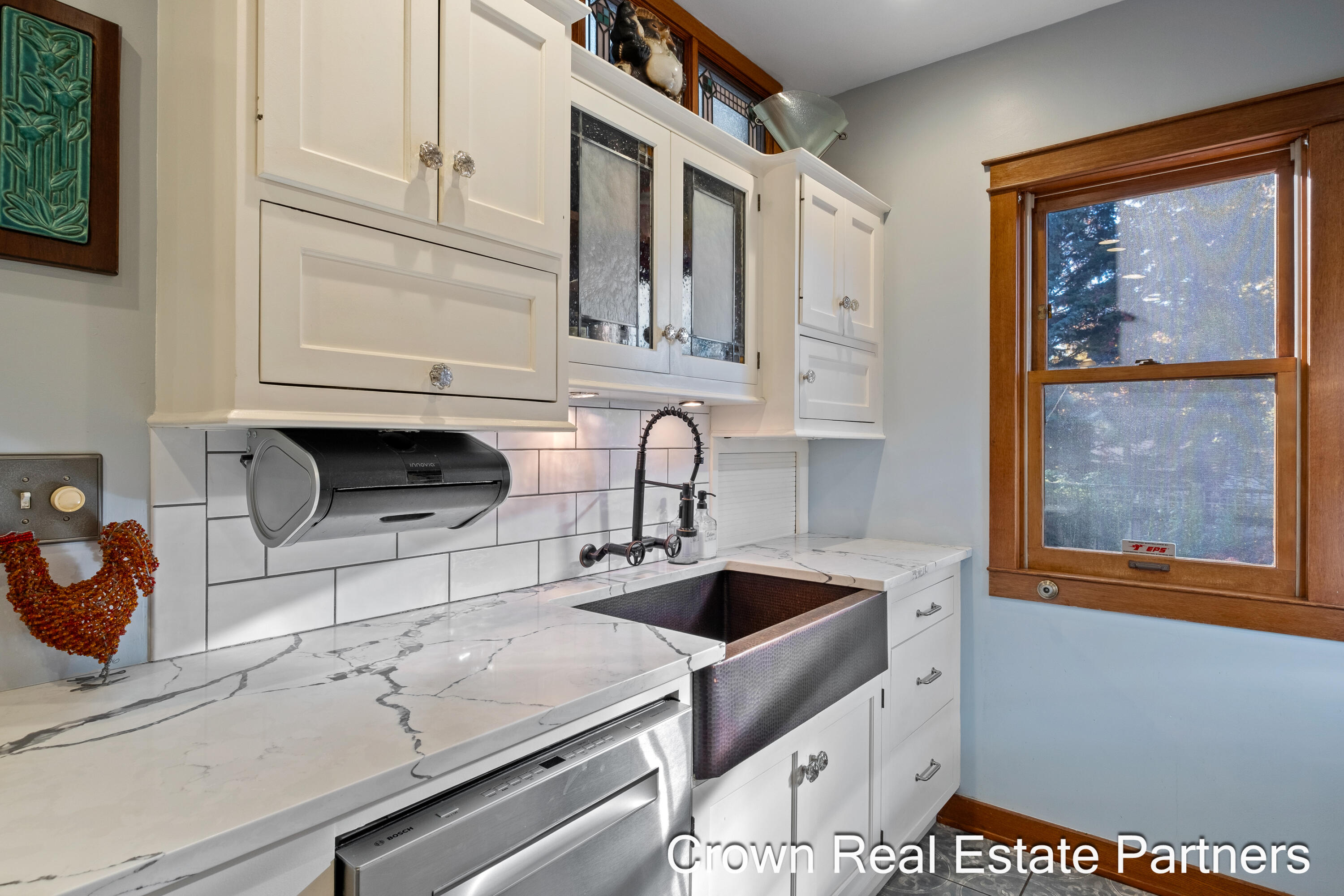 217 Madison Avenue SE