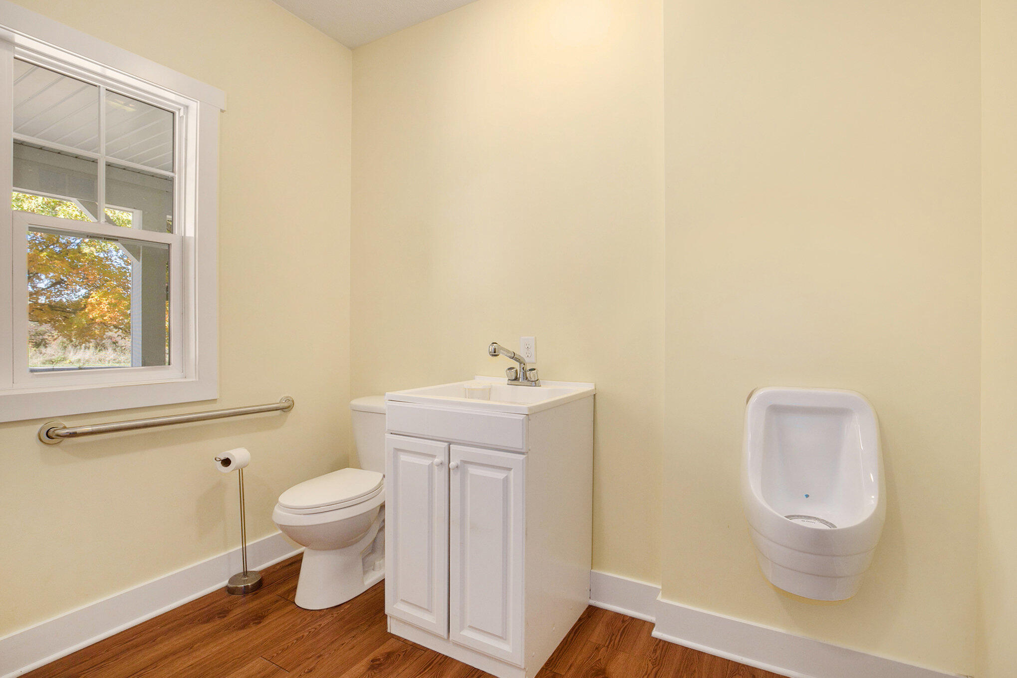 3750 Mccabe Avenue NE