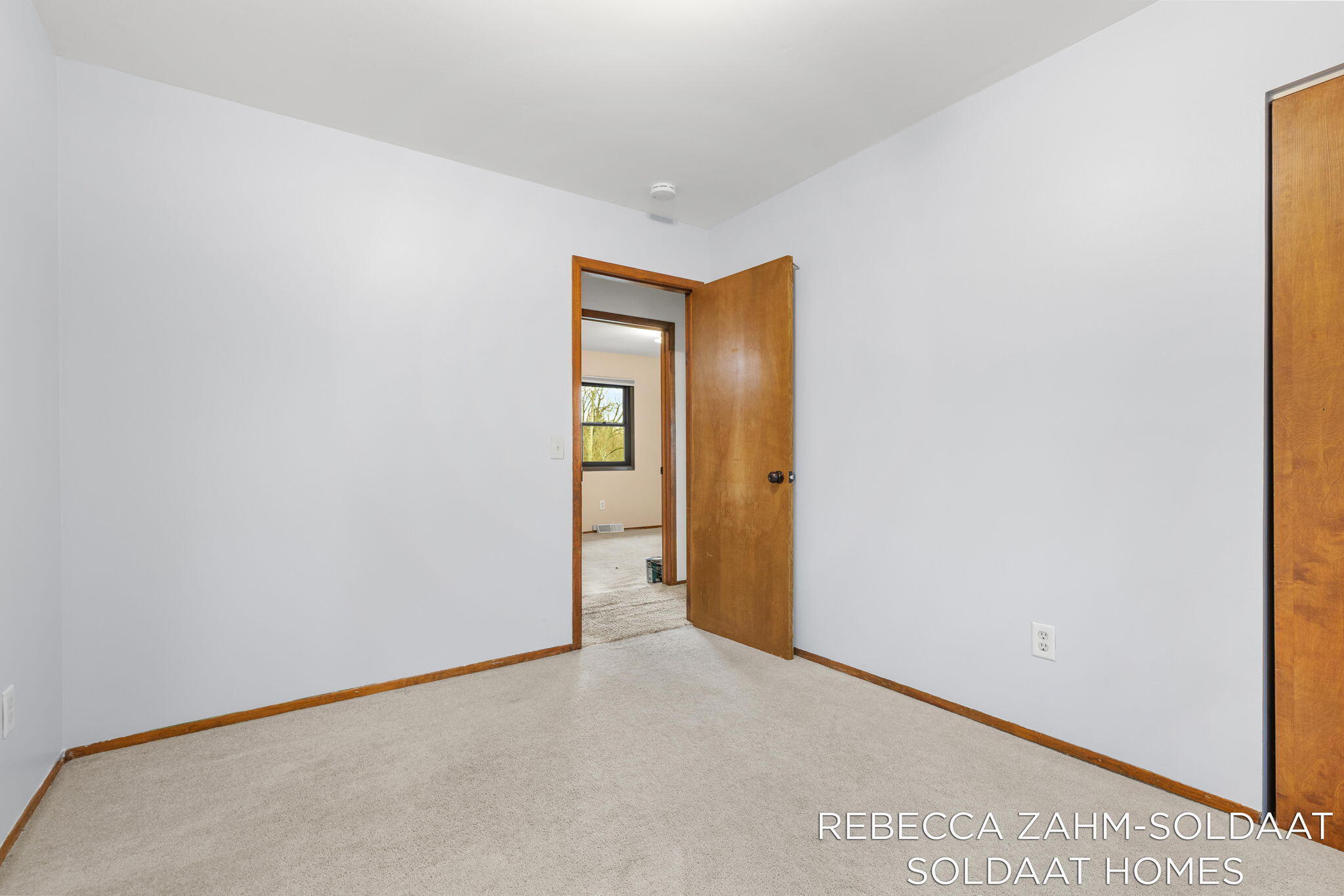 2370 Kent Boulevard NE