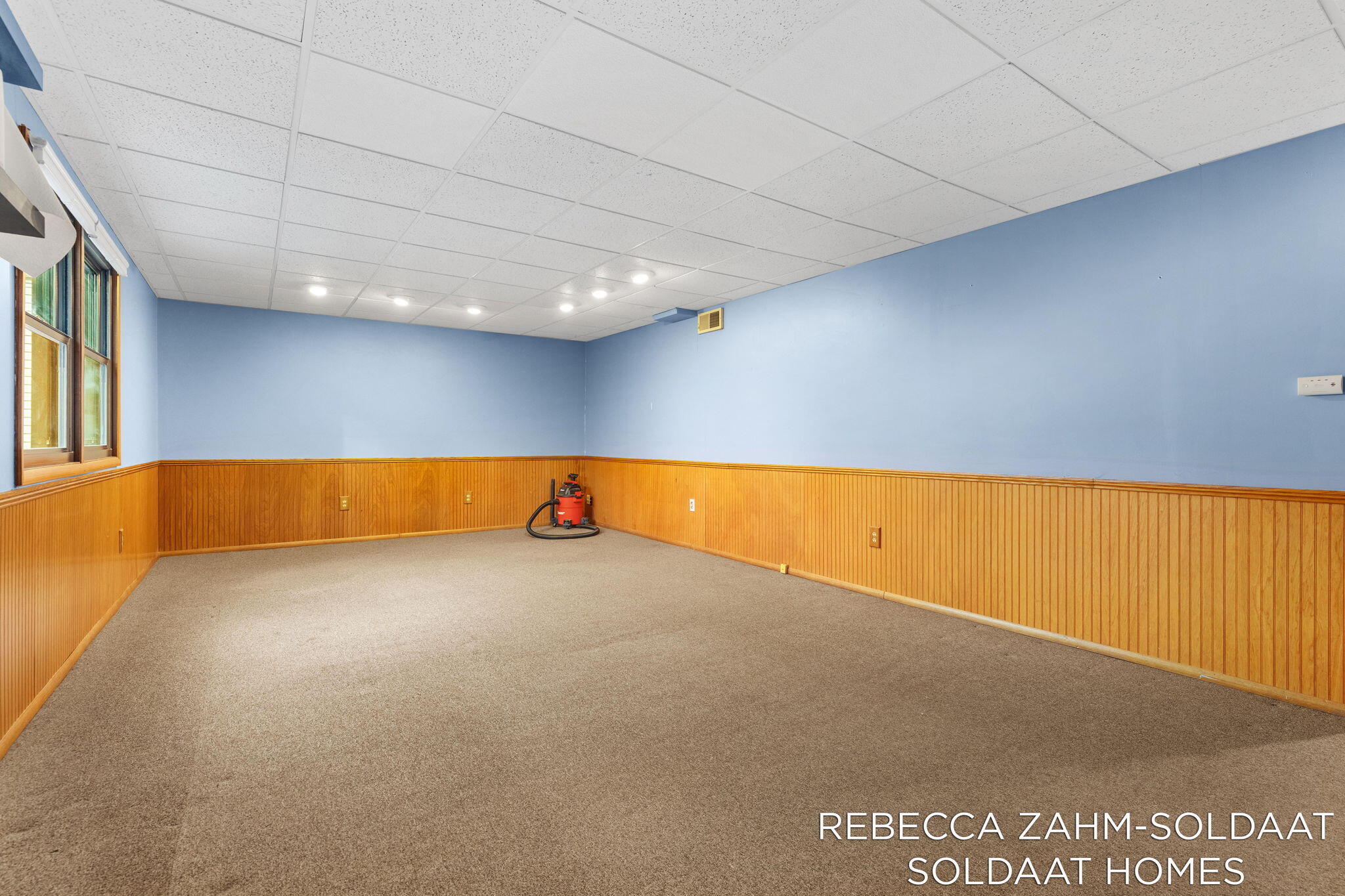 2370 Kent Boulevard NE