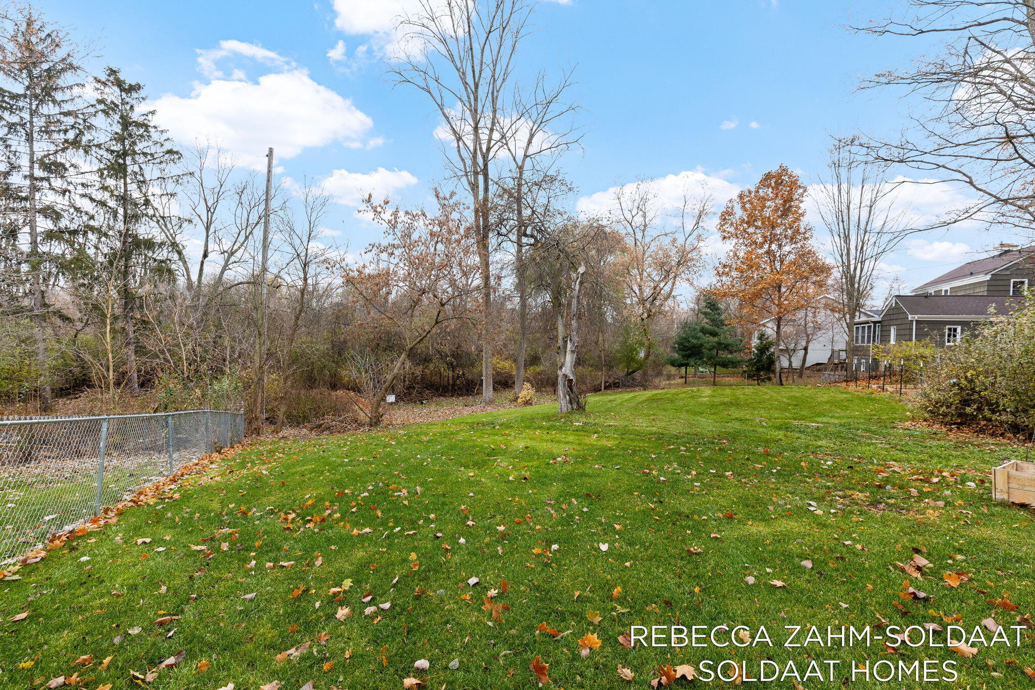 2370 Kent Boulevard NE