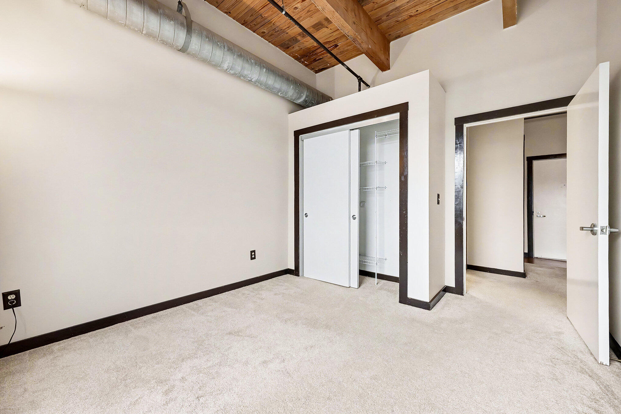 940 Monroe Avenue NW 416