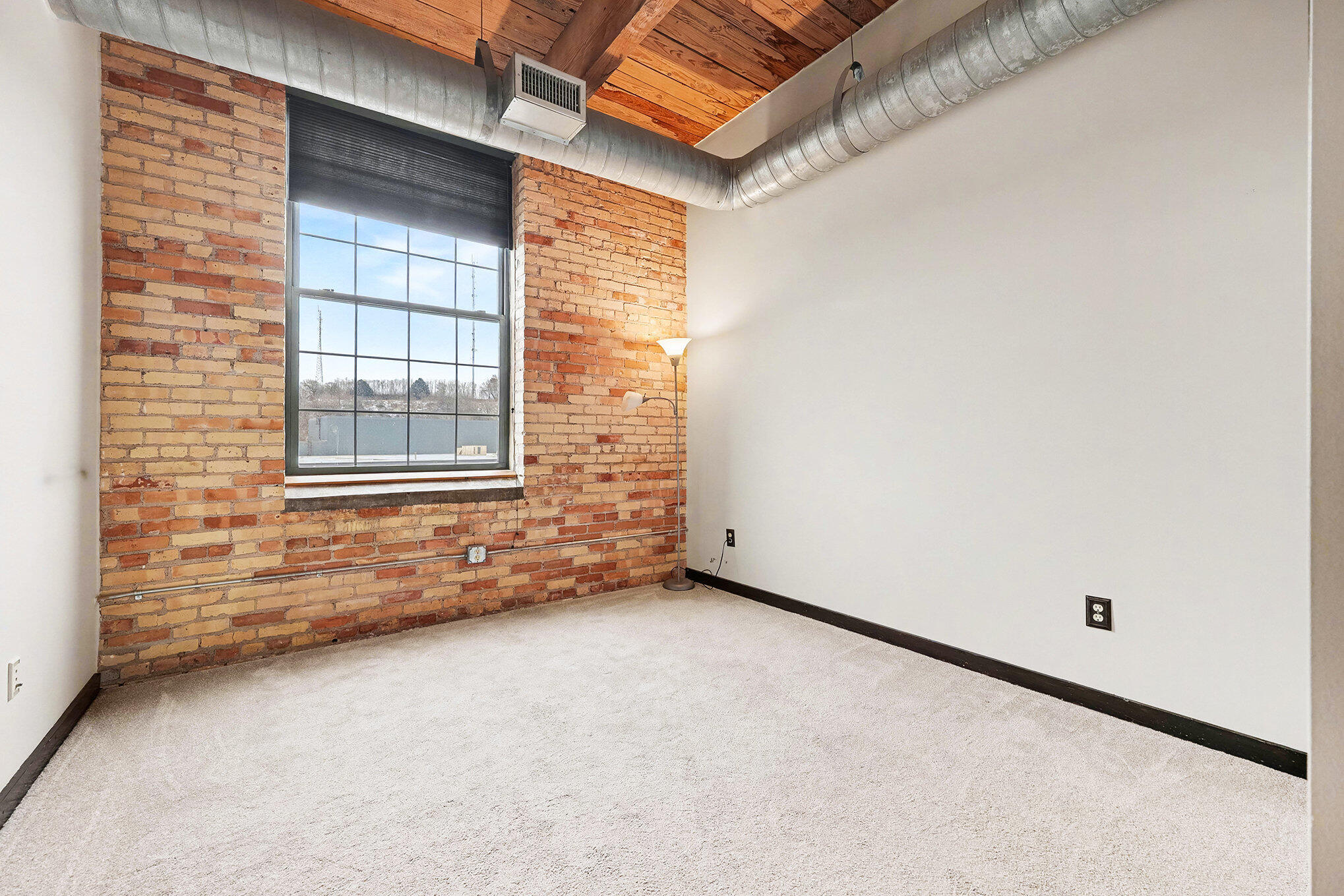 940 Monroe Avenue NW 416