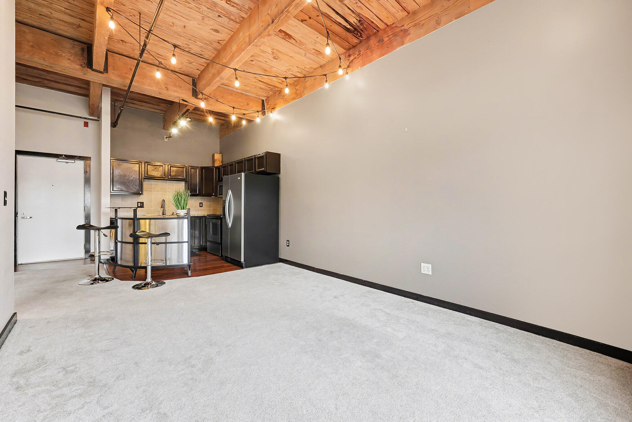 940 Monroe Avenue NW 416