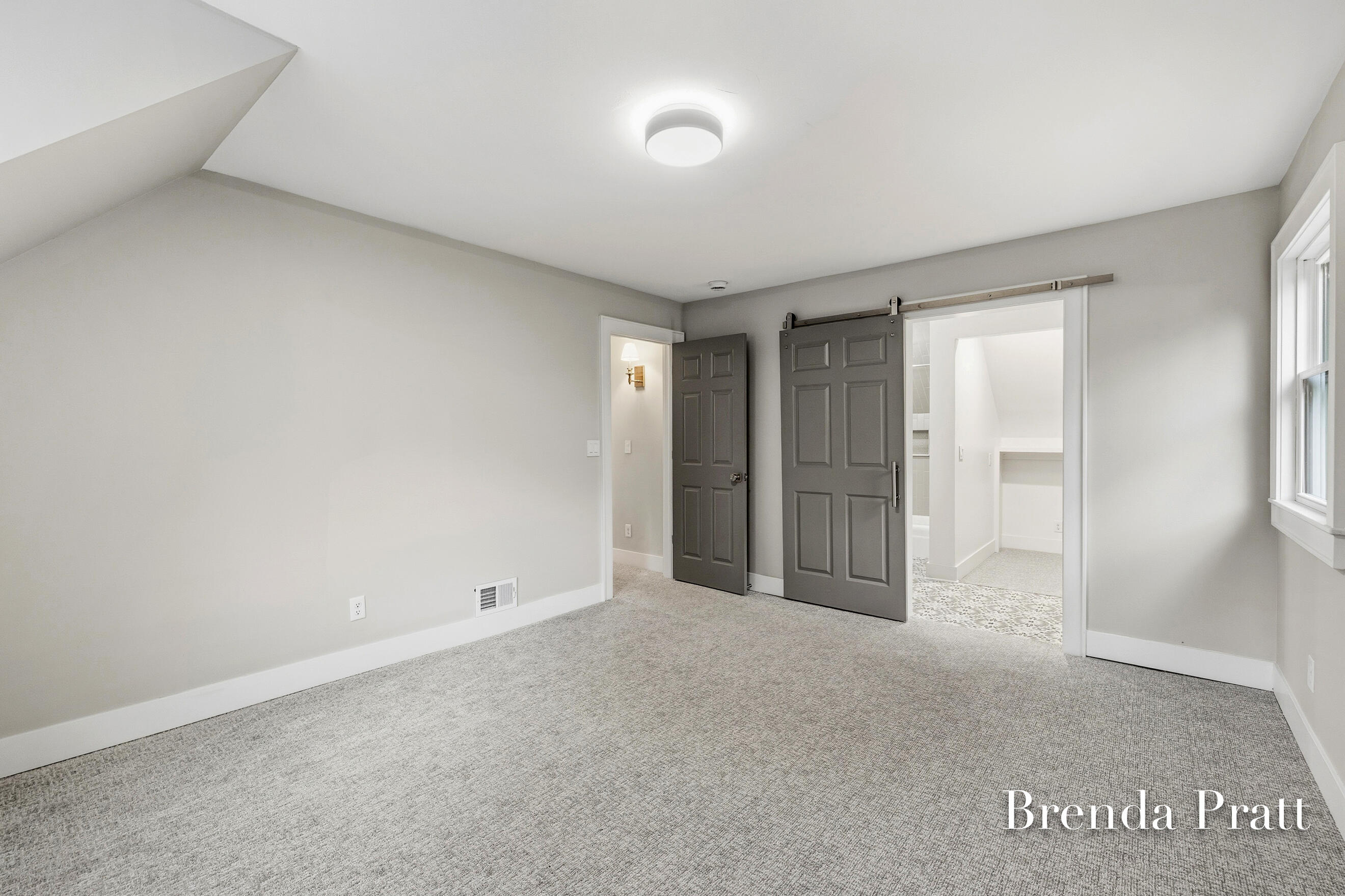 2559 Alger Street SE