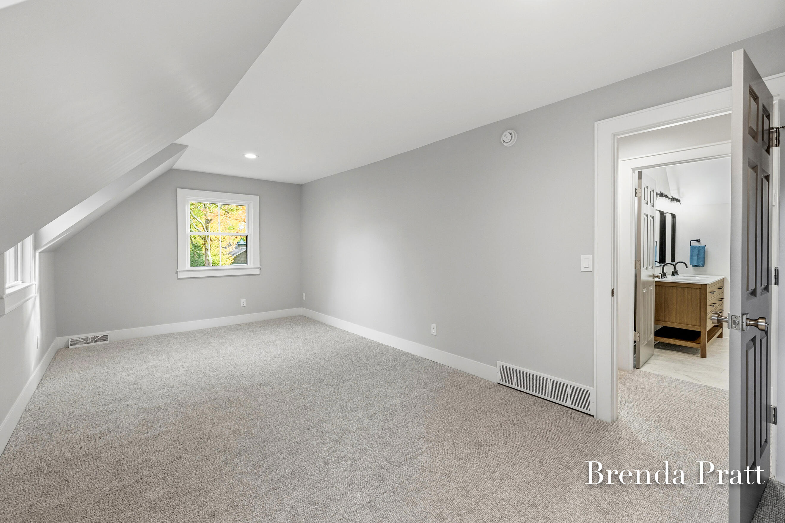 2559 Alger Street SE