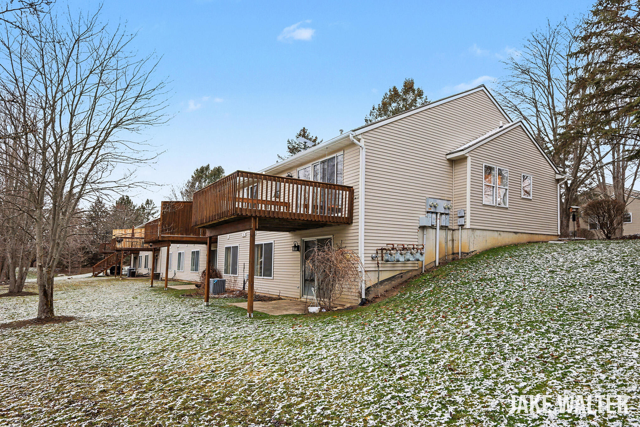 3766 Old Elm Drive SE