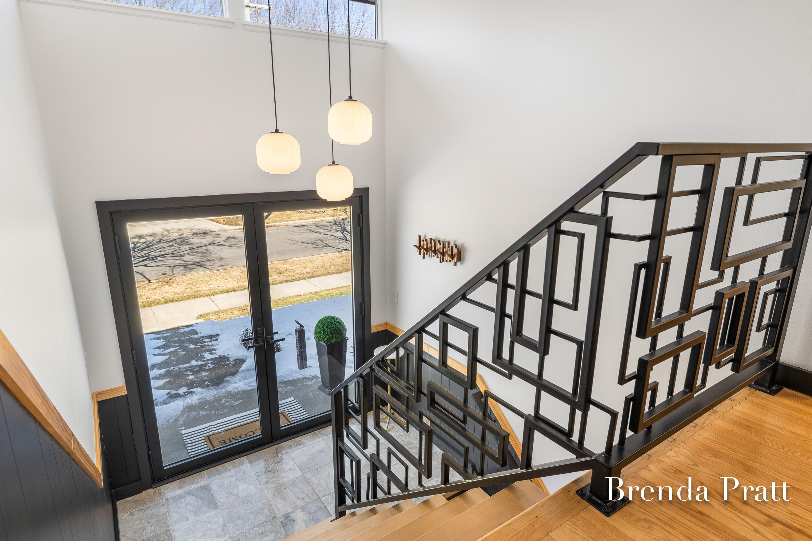 2320 Elmwood Drive SE