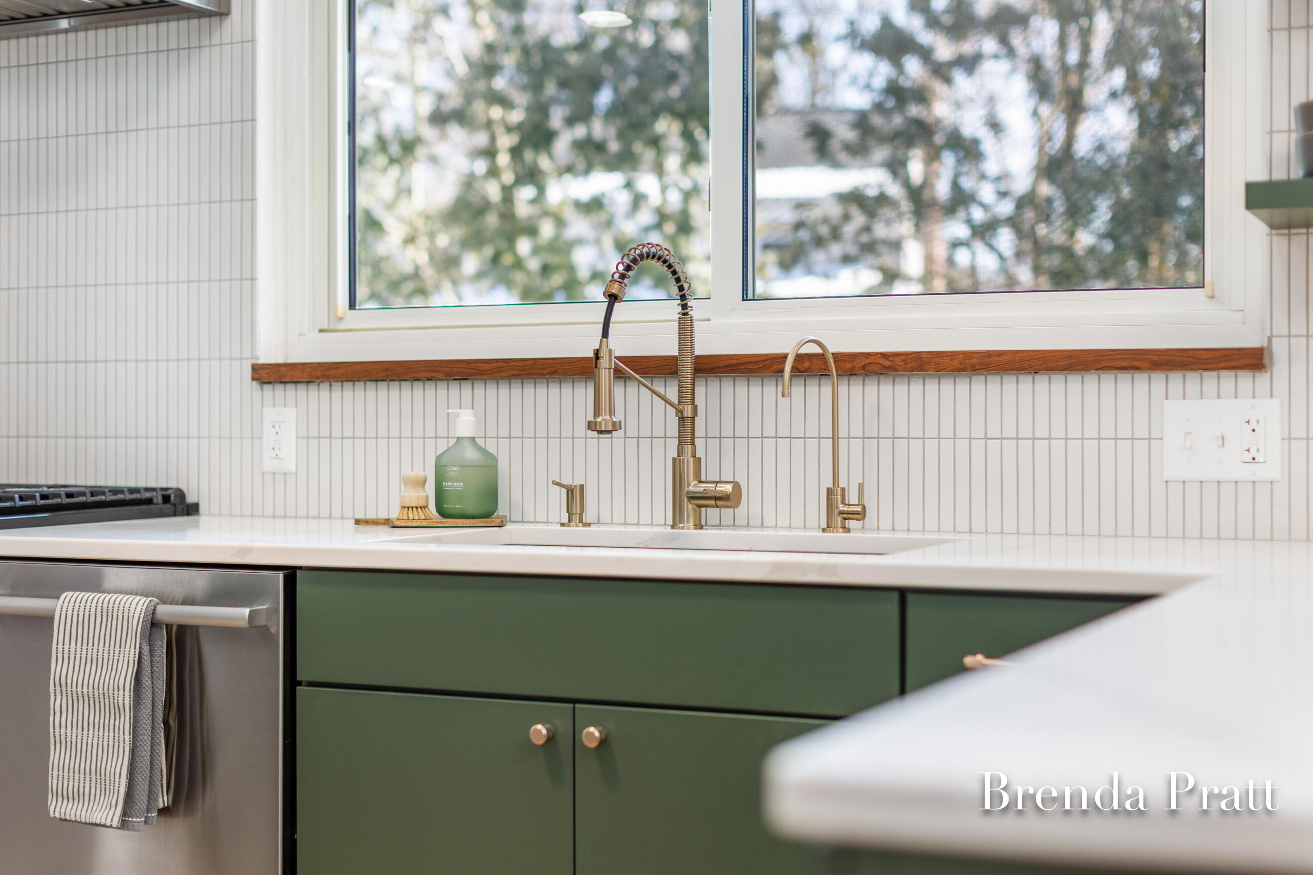 2320 Elmwood Drive SE