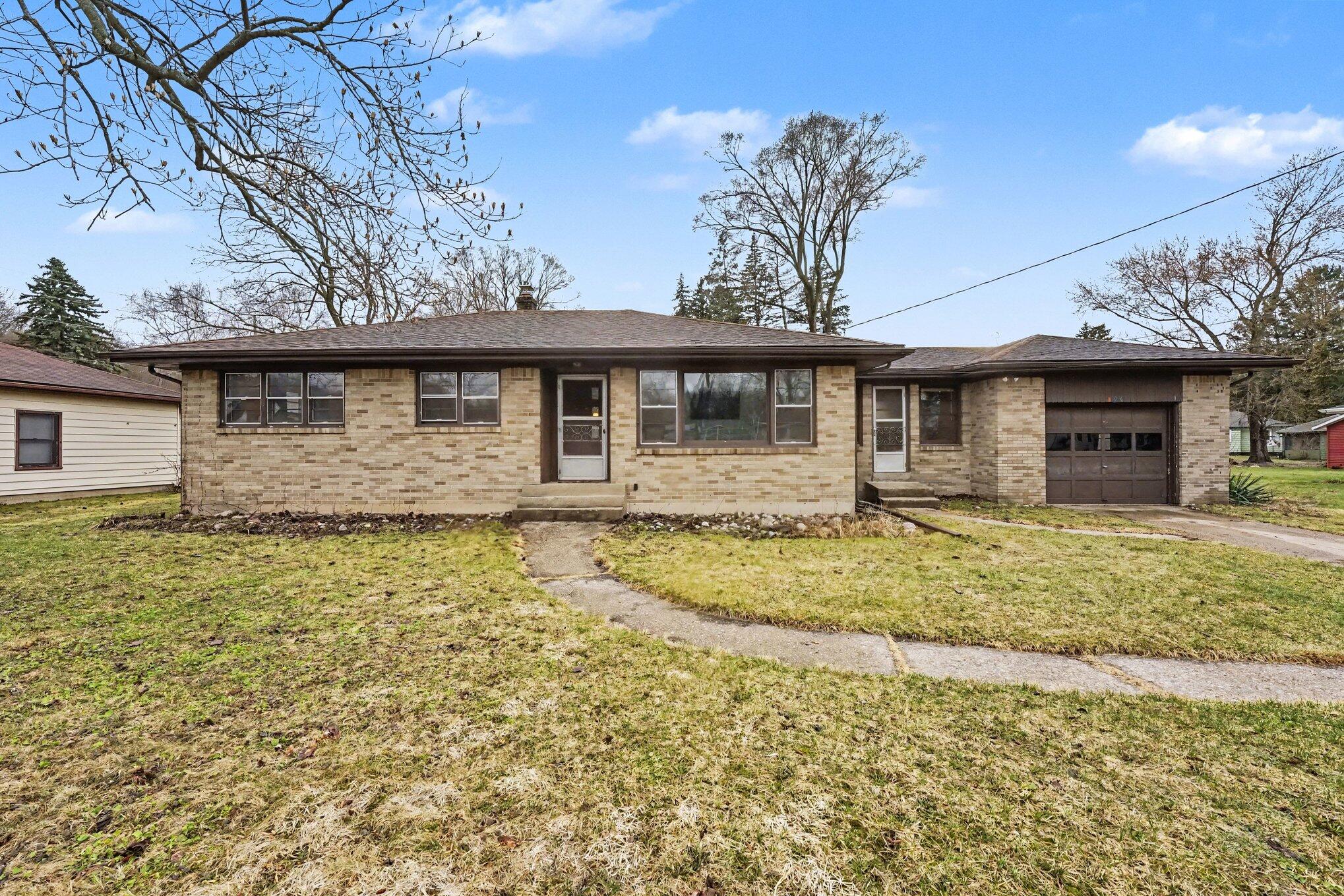 896 Bailey Park Drive NE
