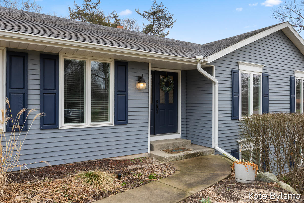 3464 Hidden Hills Avenue SE