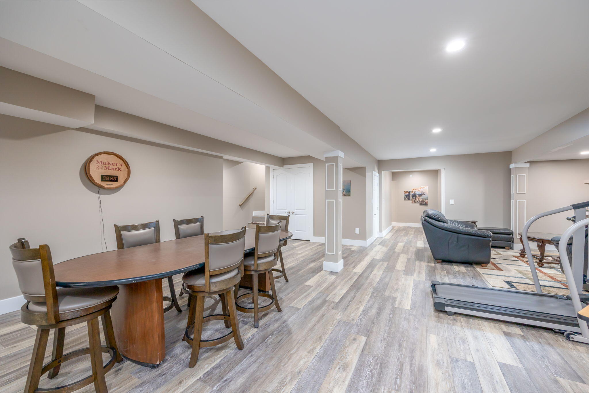7140 Holiday Drive