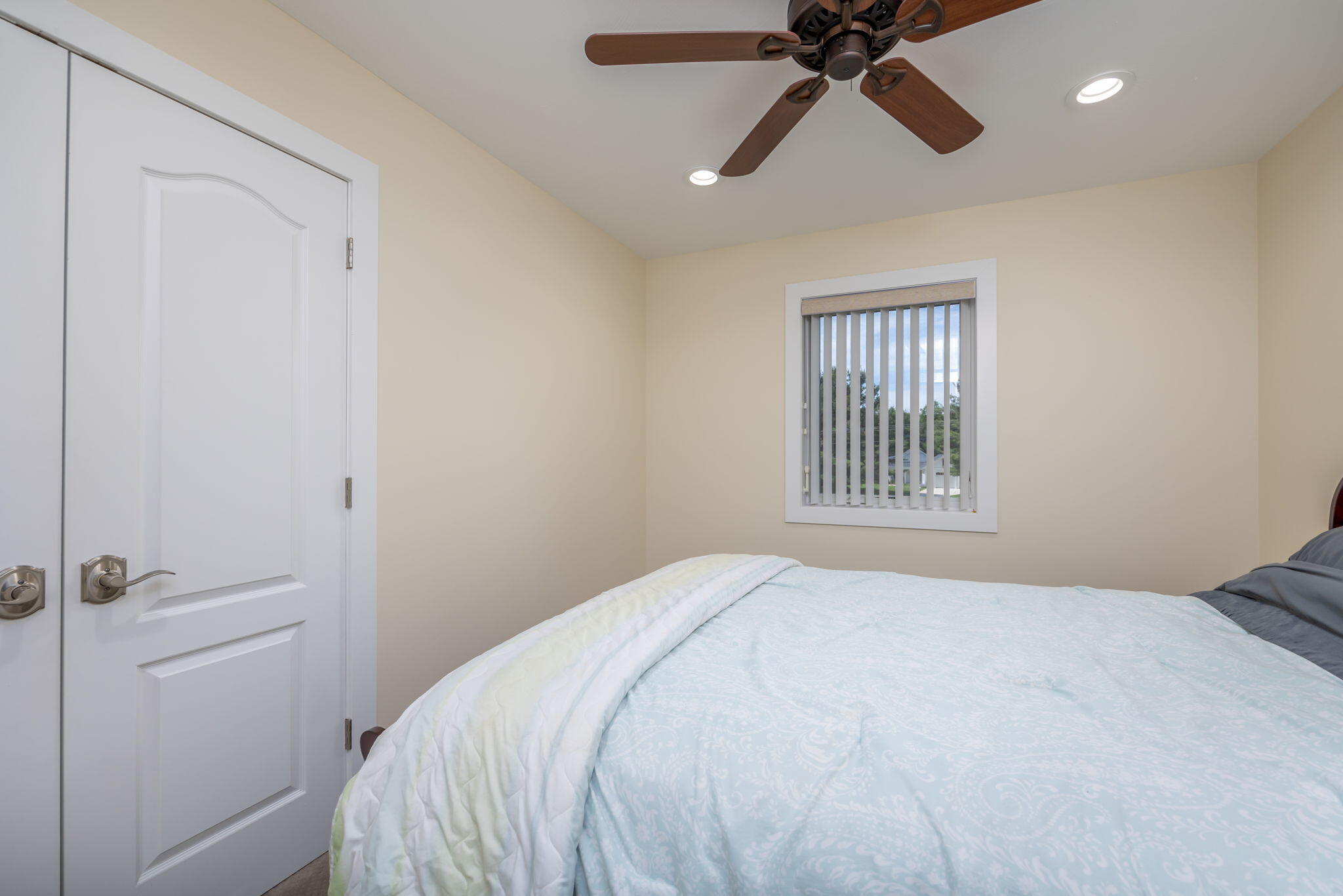 7140 Holiday Drive