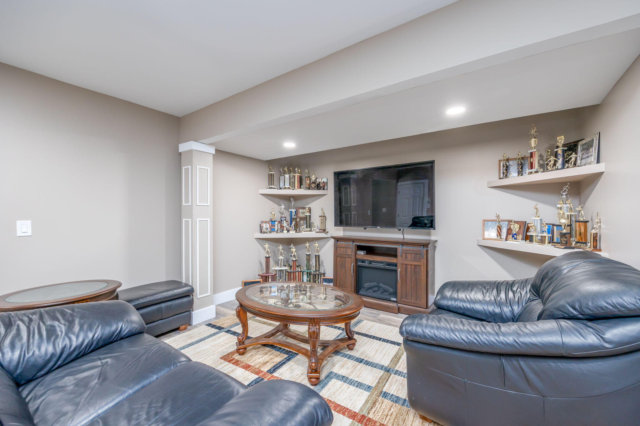 7140 Holiday Drive