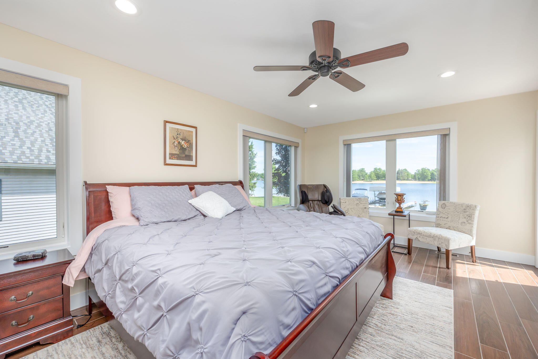 7140 Holiday Drive