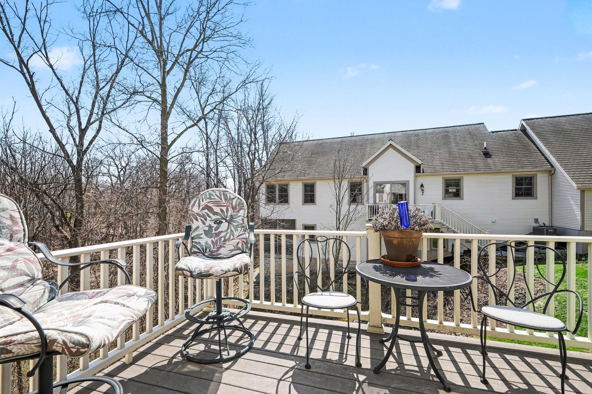 448 Enclave Court SE