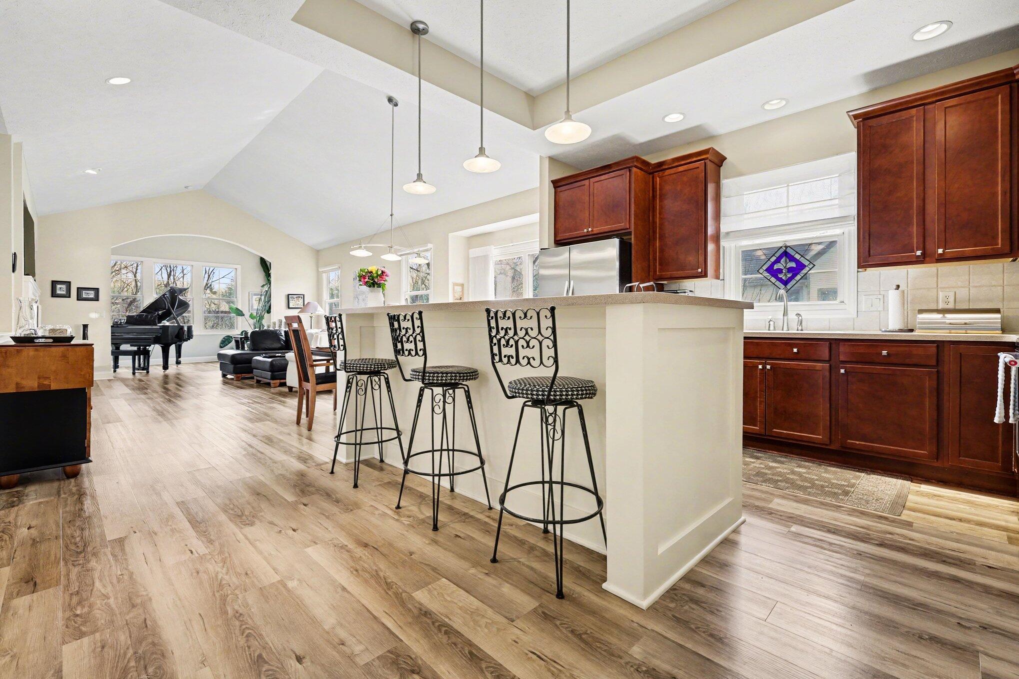 448 Enclave Court SE