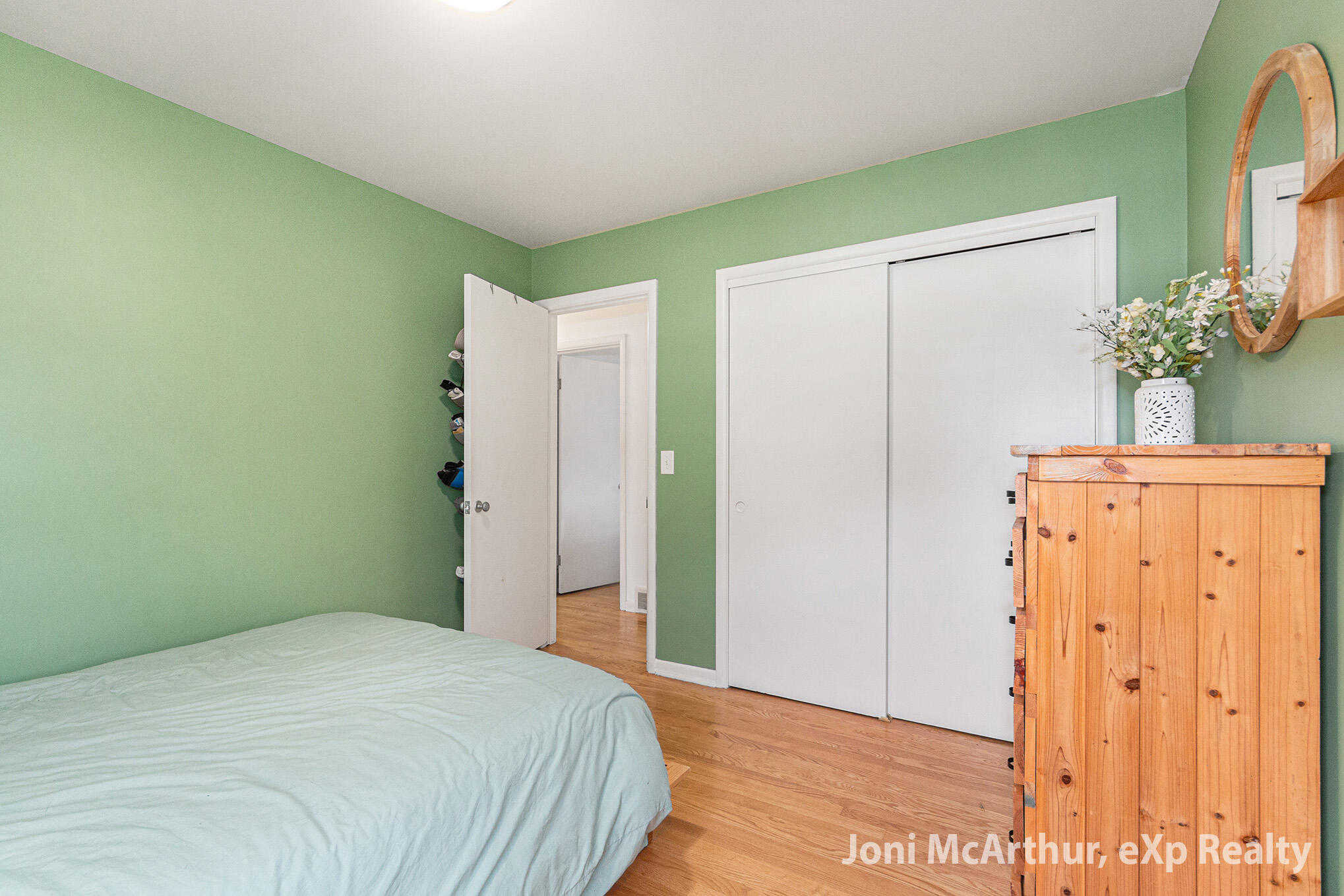 1133 Maplerow Avenue NW