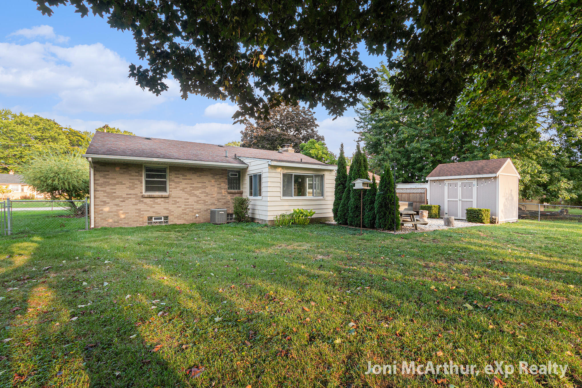 1133 Maplerow Avenue NW
