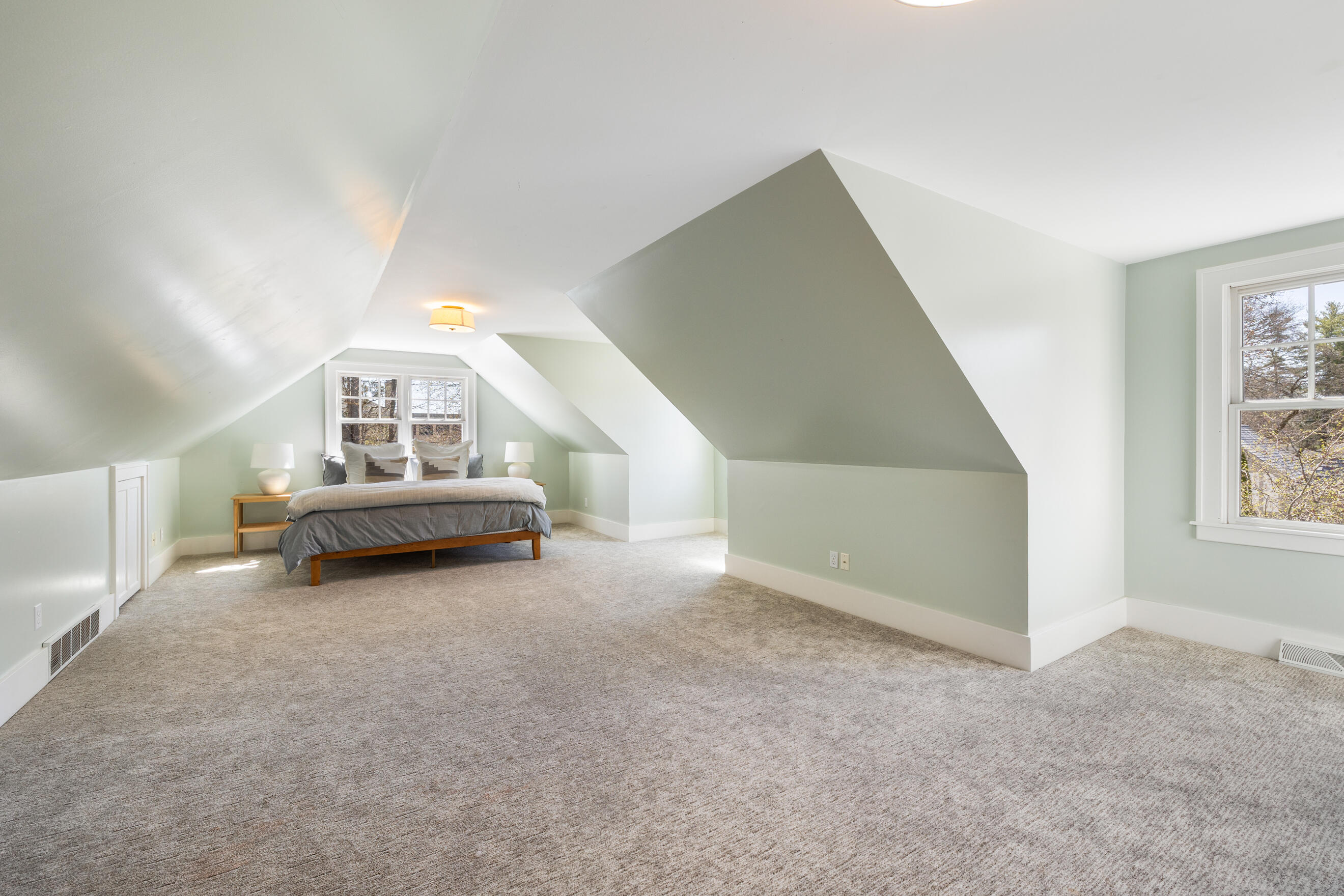 520 Cambridge Boulevard SE