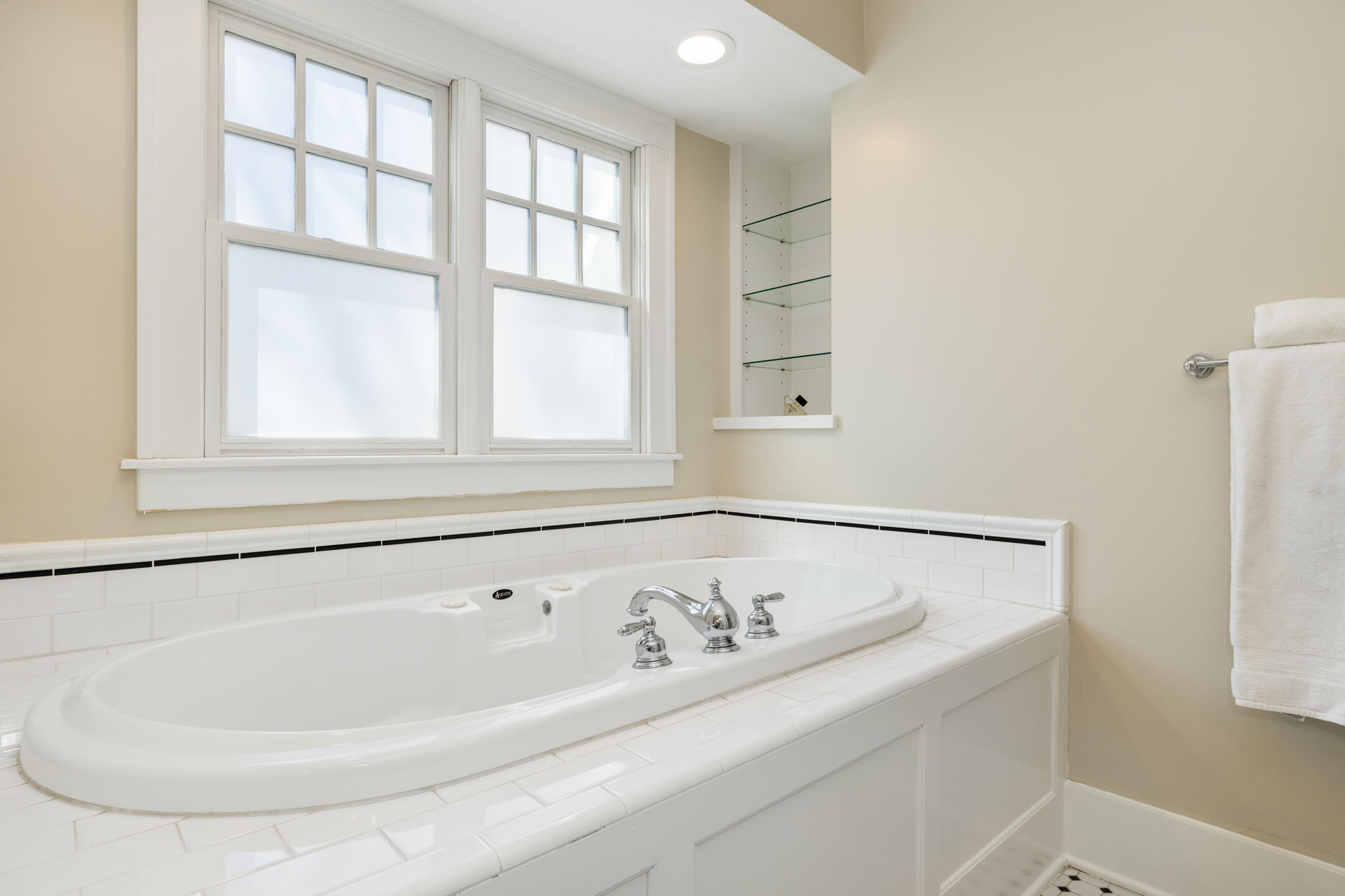 520 Cambridge Boulevard SE