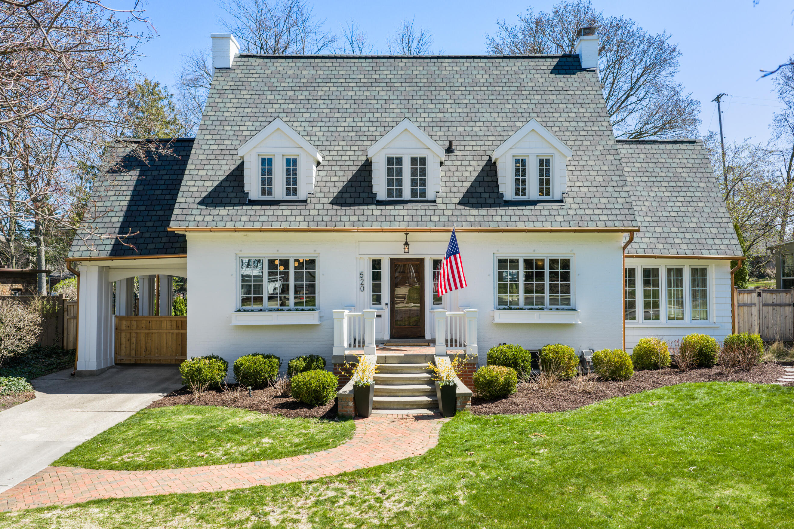 520 Cambridge Boulevard SE