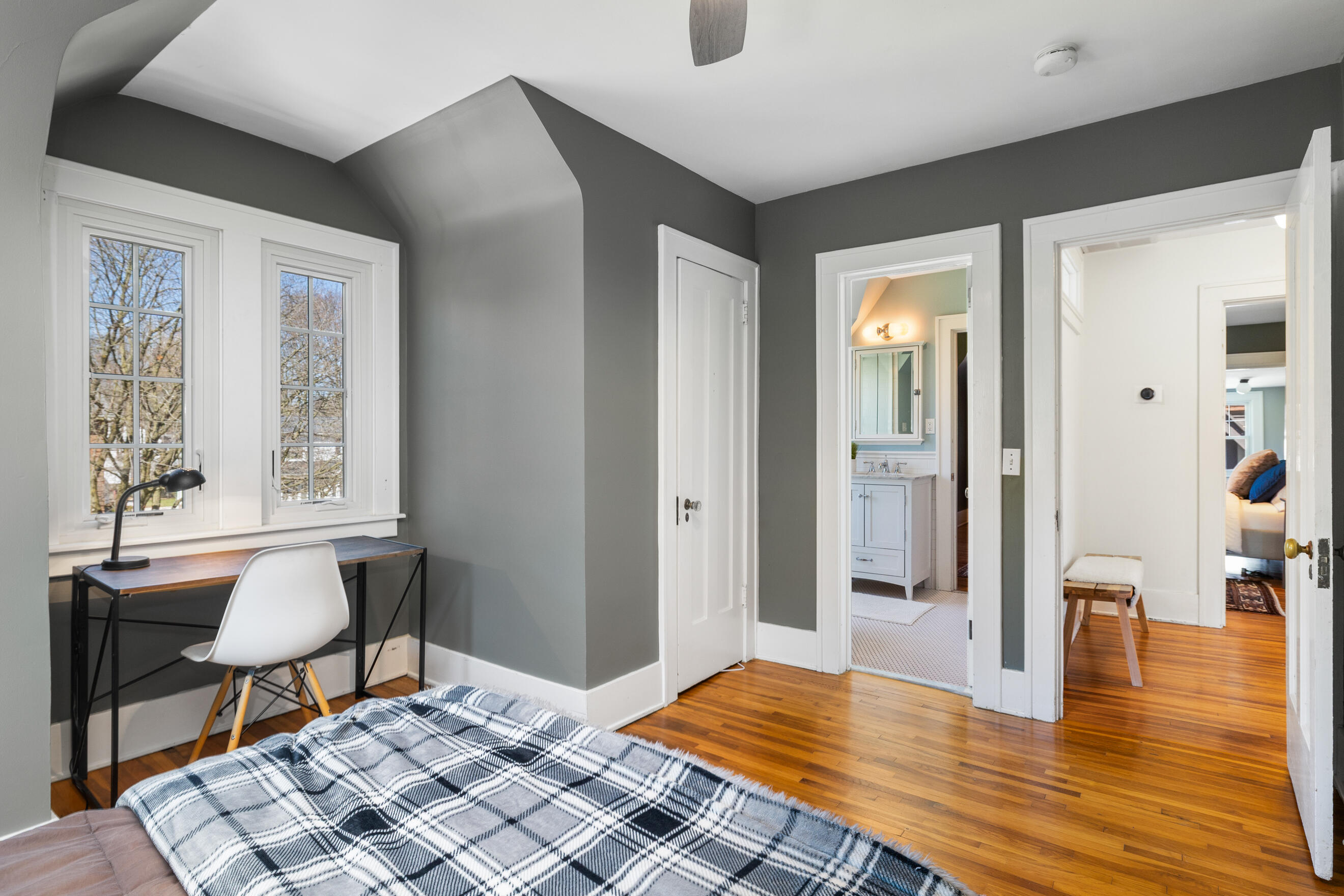 520 Cambridge Boulevard SE