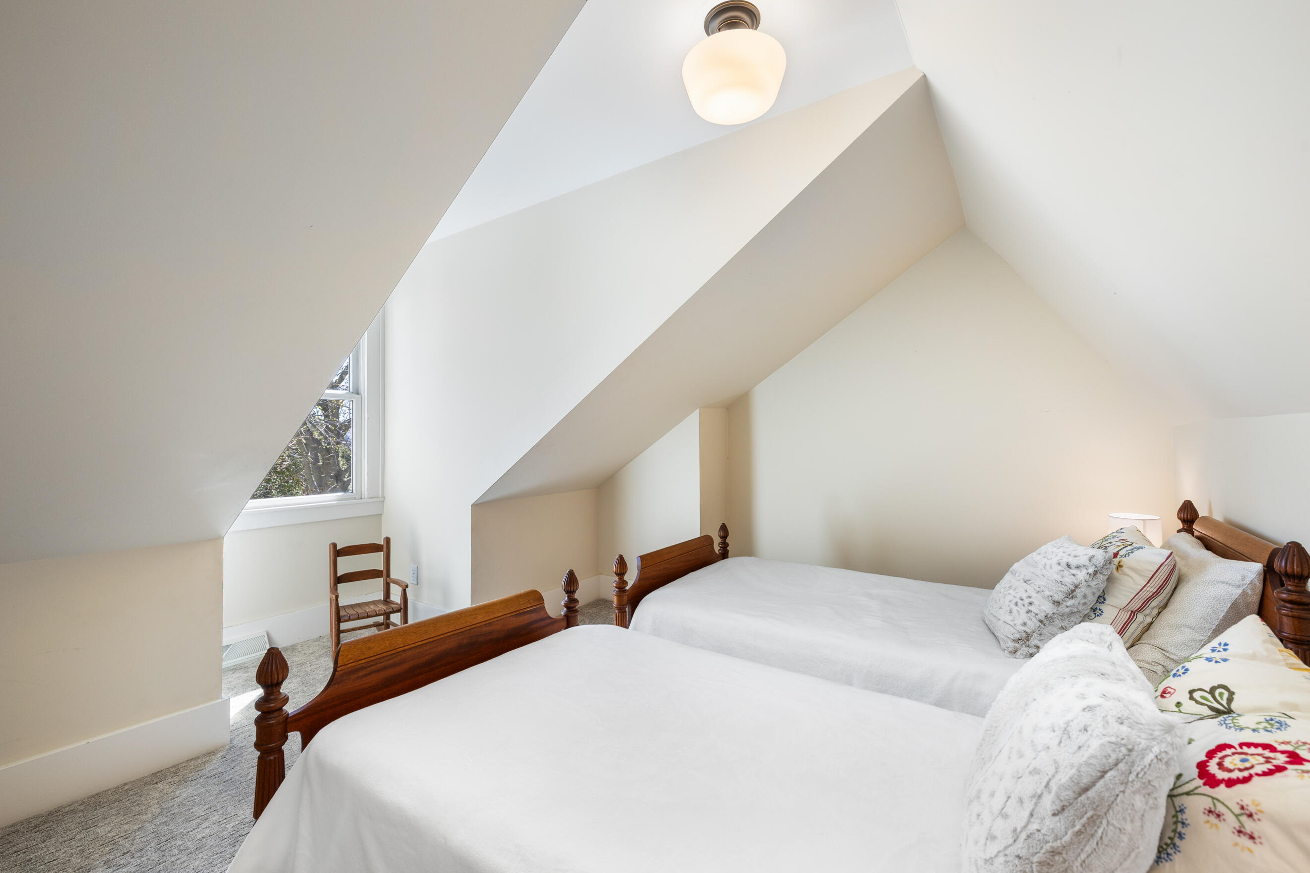 520 Cambridge Boulevard SE