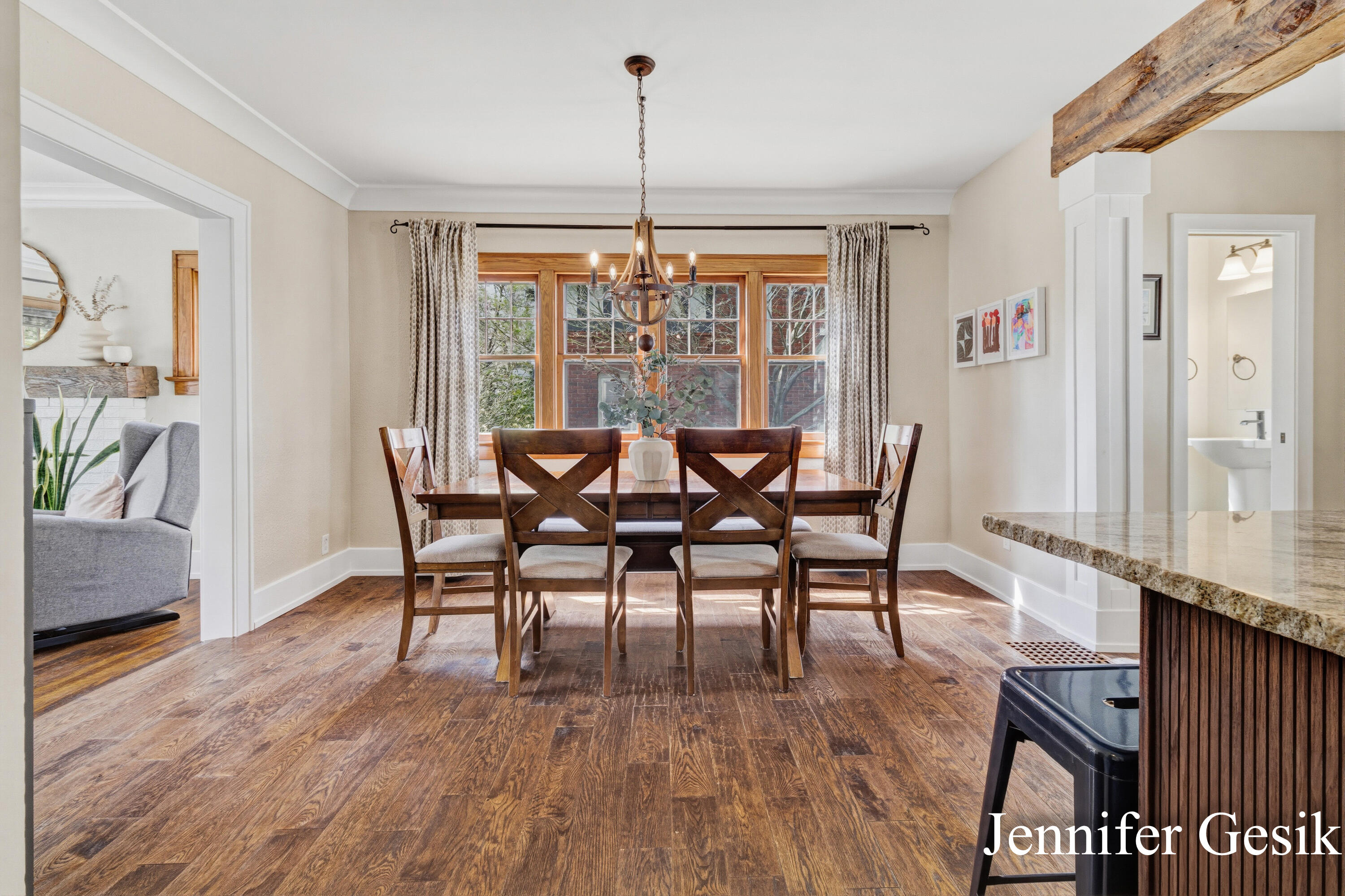 215 Glenhaven Avenue NW